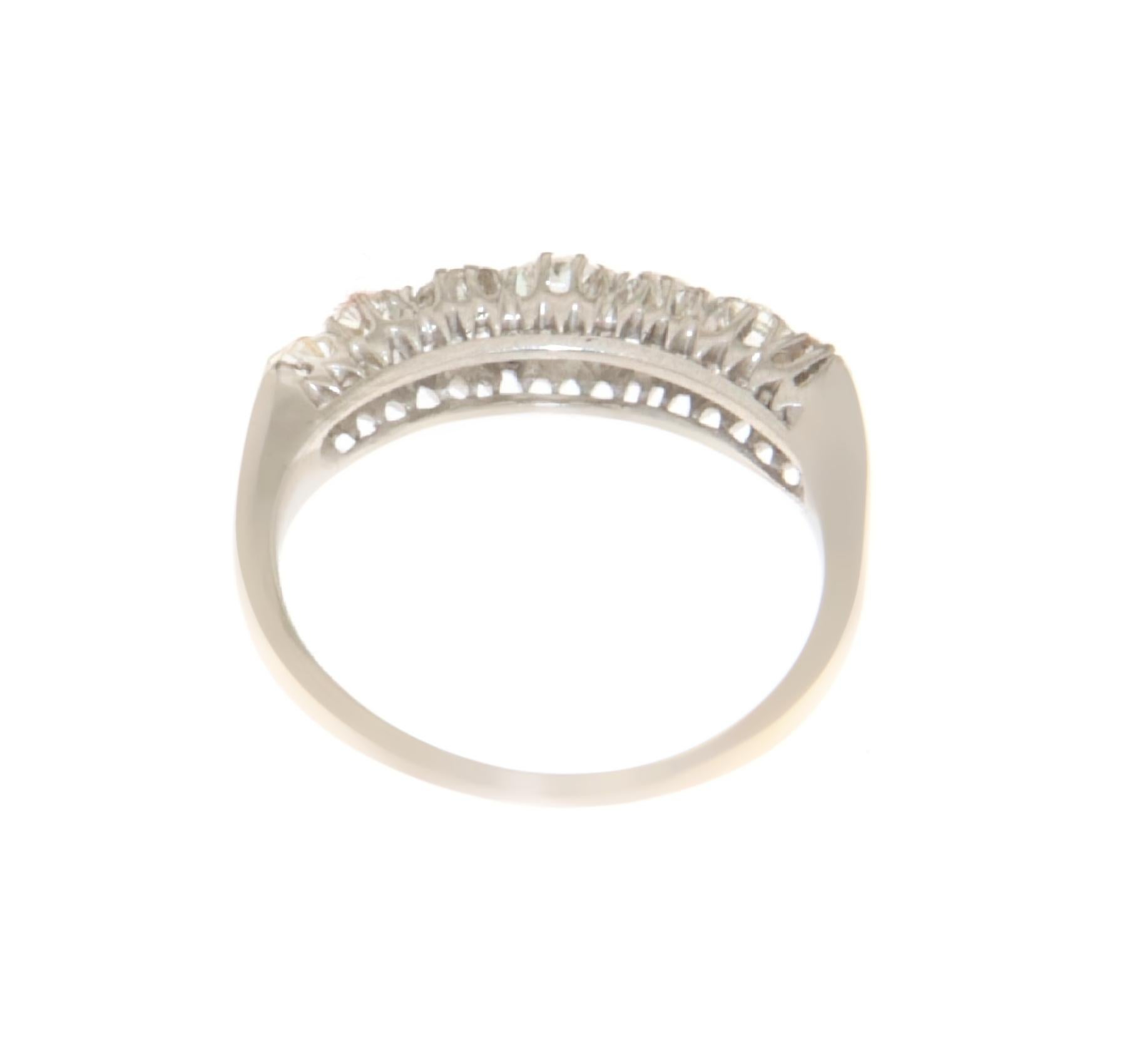 Diamonds 14 Karat White Gold Engagement Ring In New Condition For Sale In Marcianise, IT
