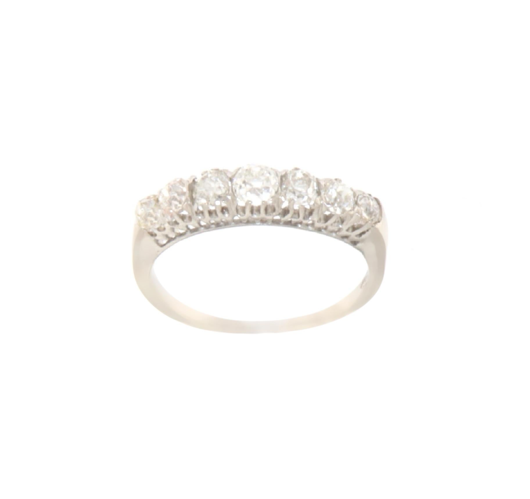 Women's Diamonds 14 Karat White Gold Engagement Ring For Sale