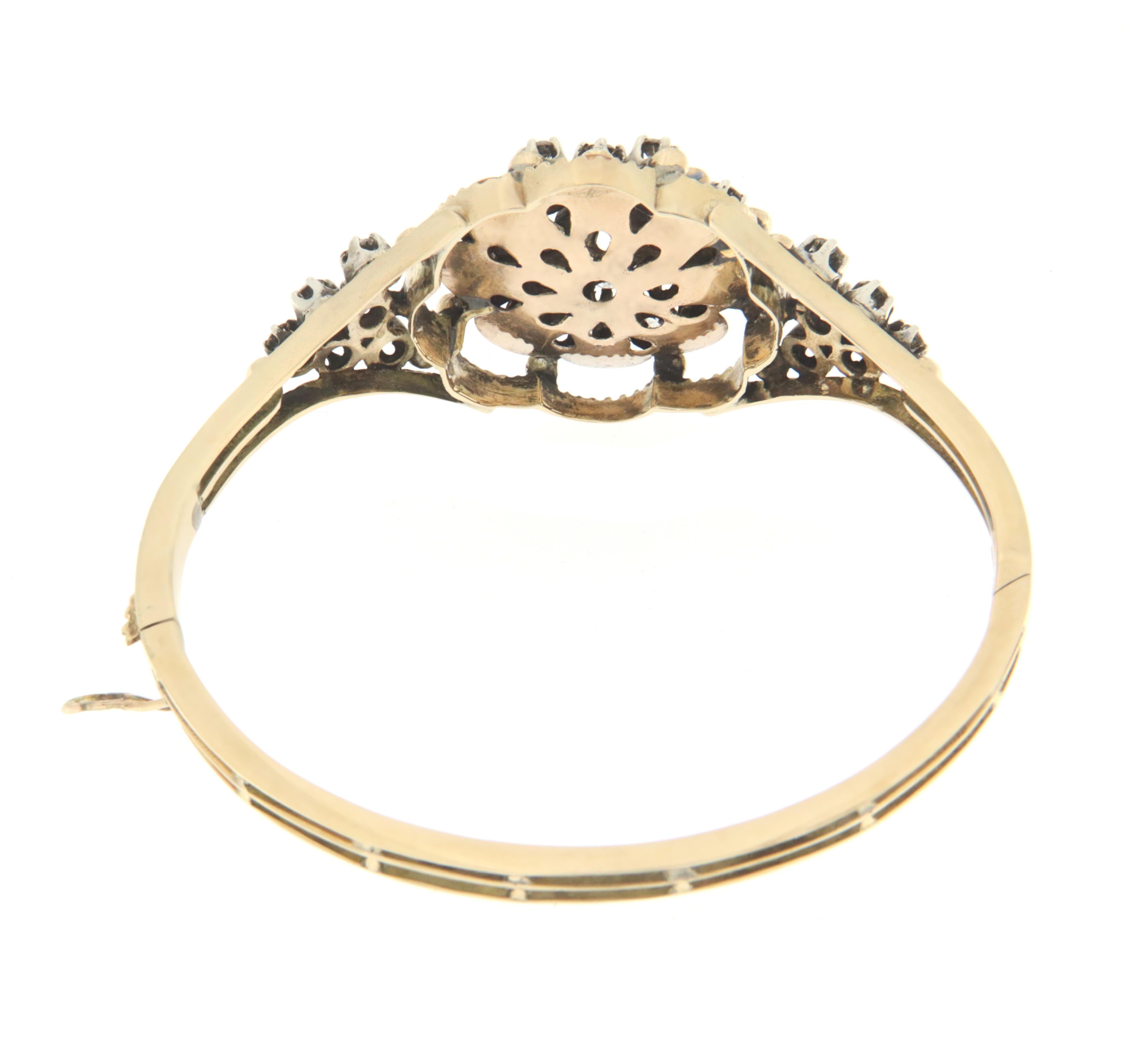 Women's Diamonds 14 Karat Yellow Gold Bangle Bracelet