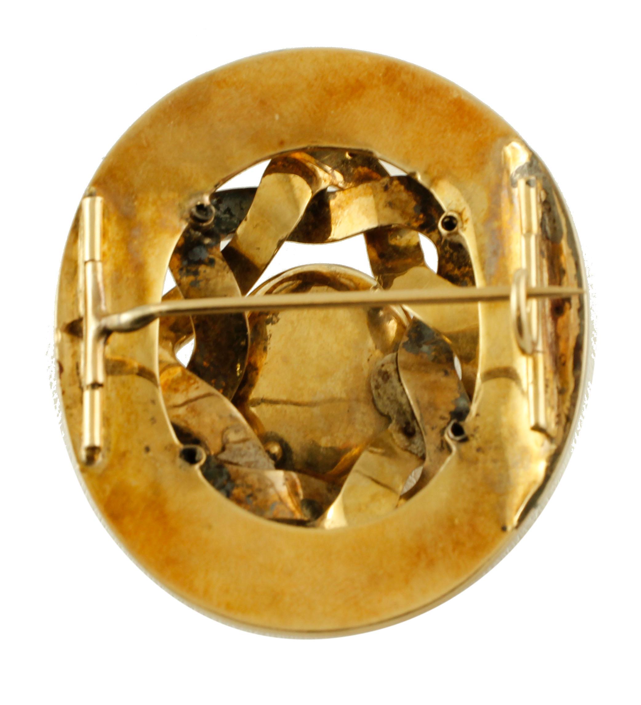 Taille ronde Diamants, or jaune 14 carats et émail, broche rétro en vente