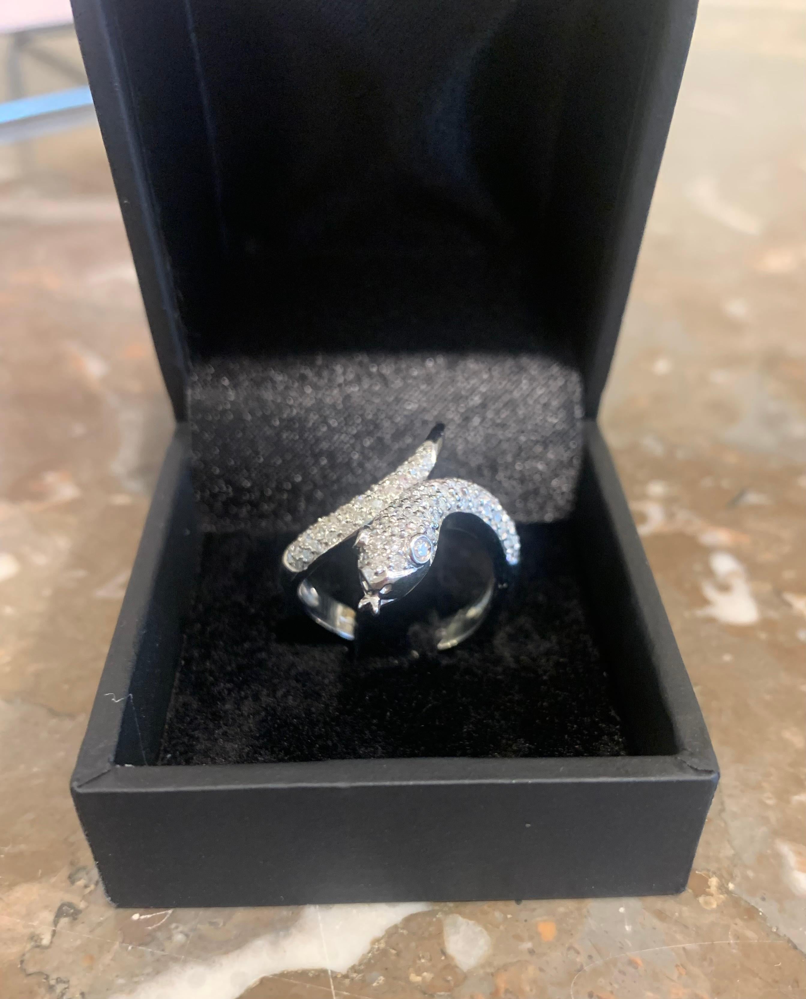Diamonds 18 Carat White Gold Snake Ring In Excellent Condition For Sale In Paris, FR