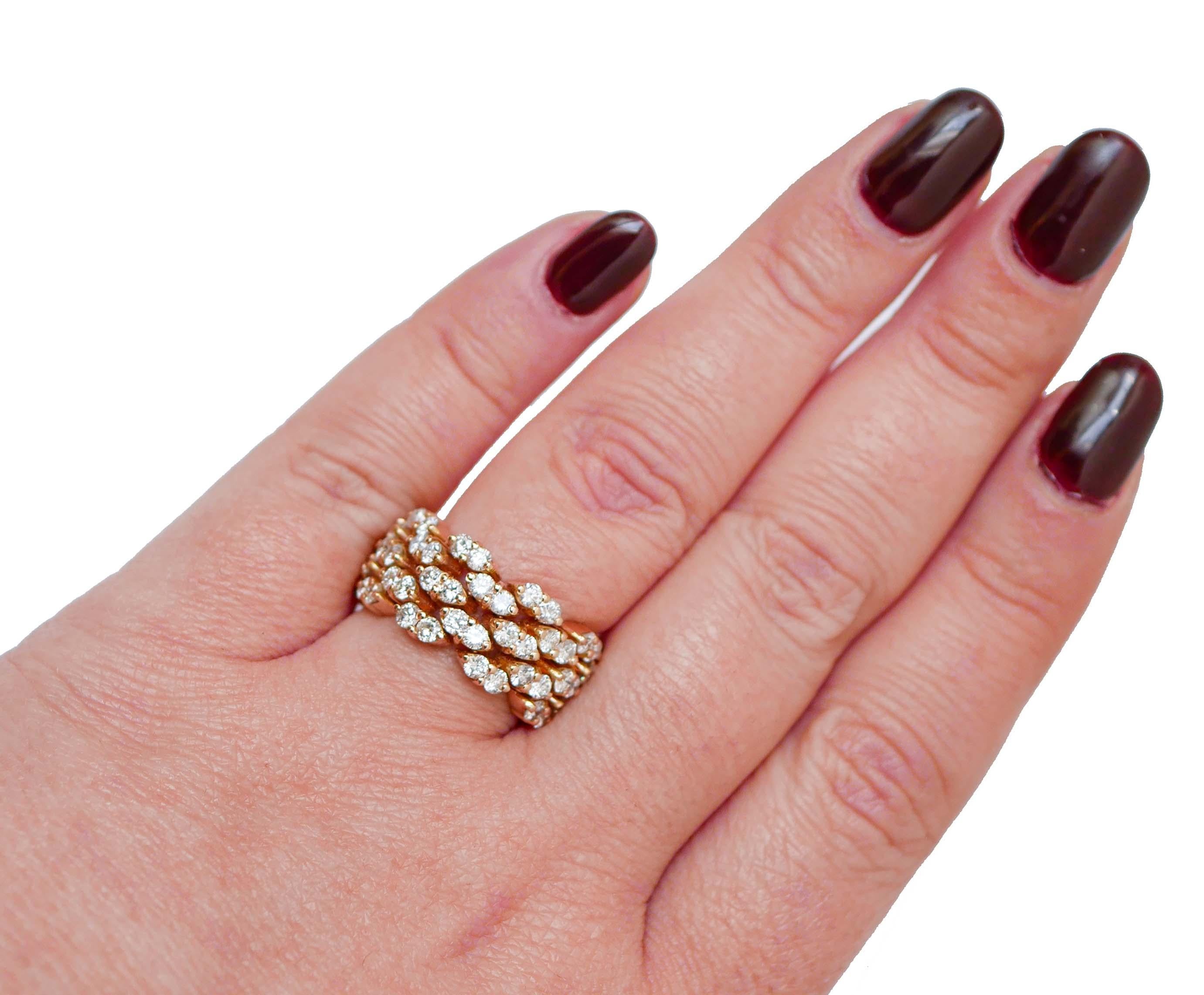 Moderner Ring aus 18 Karat Roségold mit Diamanten. Damen im Angebot