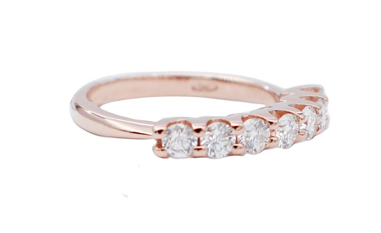Amazing ring in 18 karat rose gold structure mounted with seven diamonds.
Diamonds 0.87 ct
Total Weight 4.00 gr
RF  +OHAI
Italian Size 15
Usa Size 7.17
French Size 55

For any inquiries,please contact the seller through the message center.
