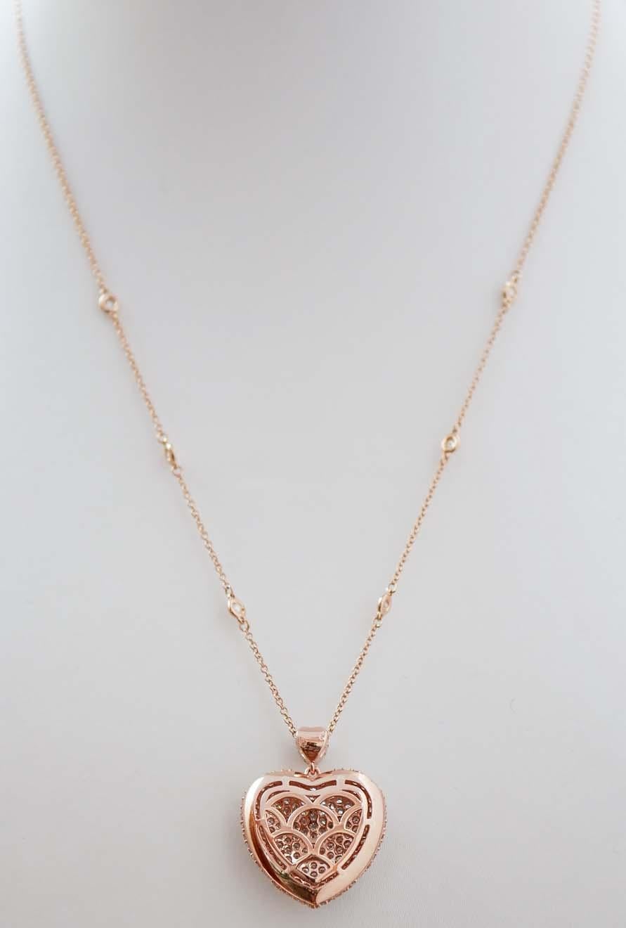 Taglio brillante Diamanti, 18 carati  Collana con ciondolo a forma di cuore in oro rosa in vendita