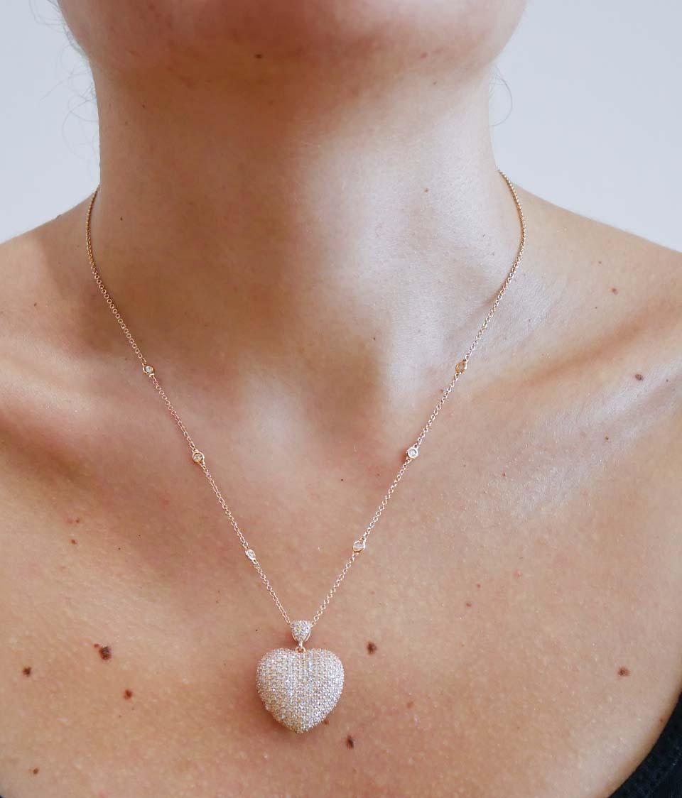 Diamanti, 18 carati  Collana con ciondolo a forma di cuore in oro rosa in vendita 1