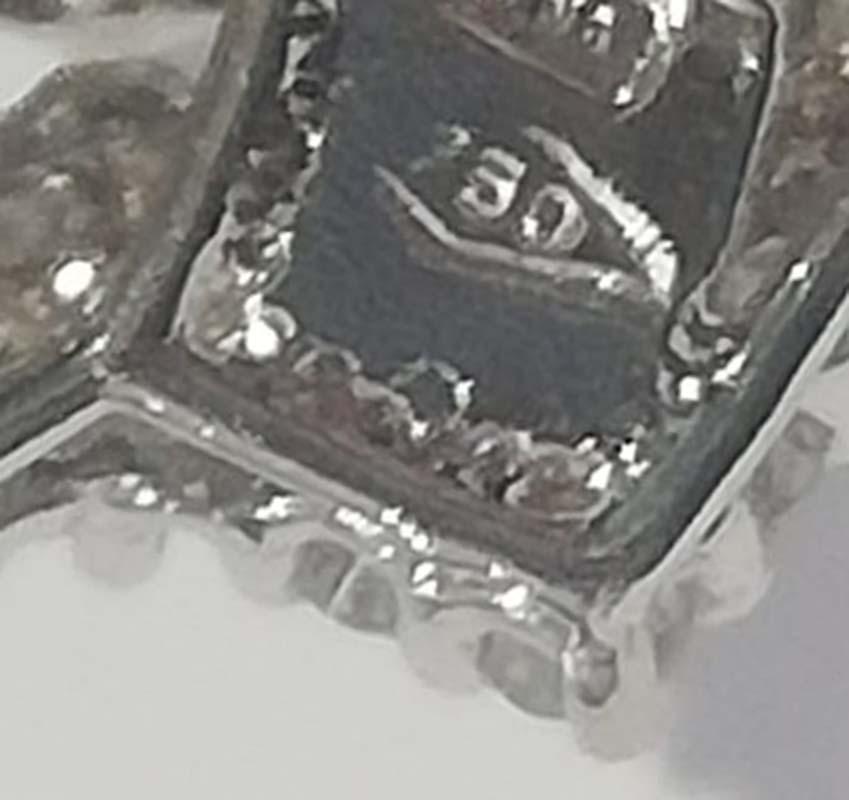Diamanti, collana con ciondolo in oro bianco e oro giallo 18 carati. in vendita 1