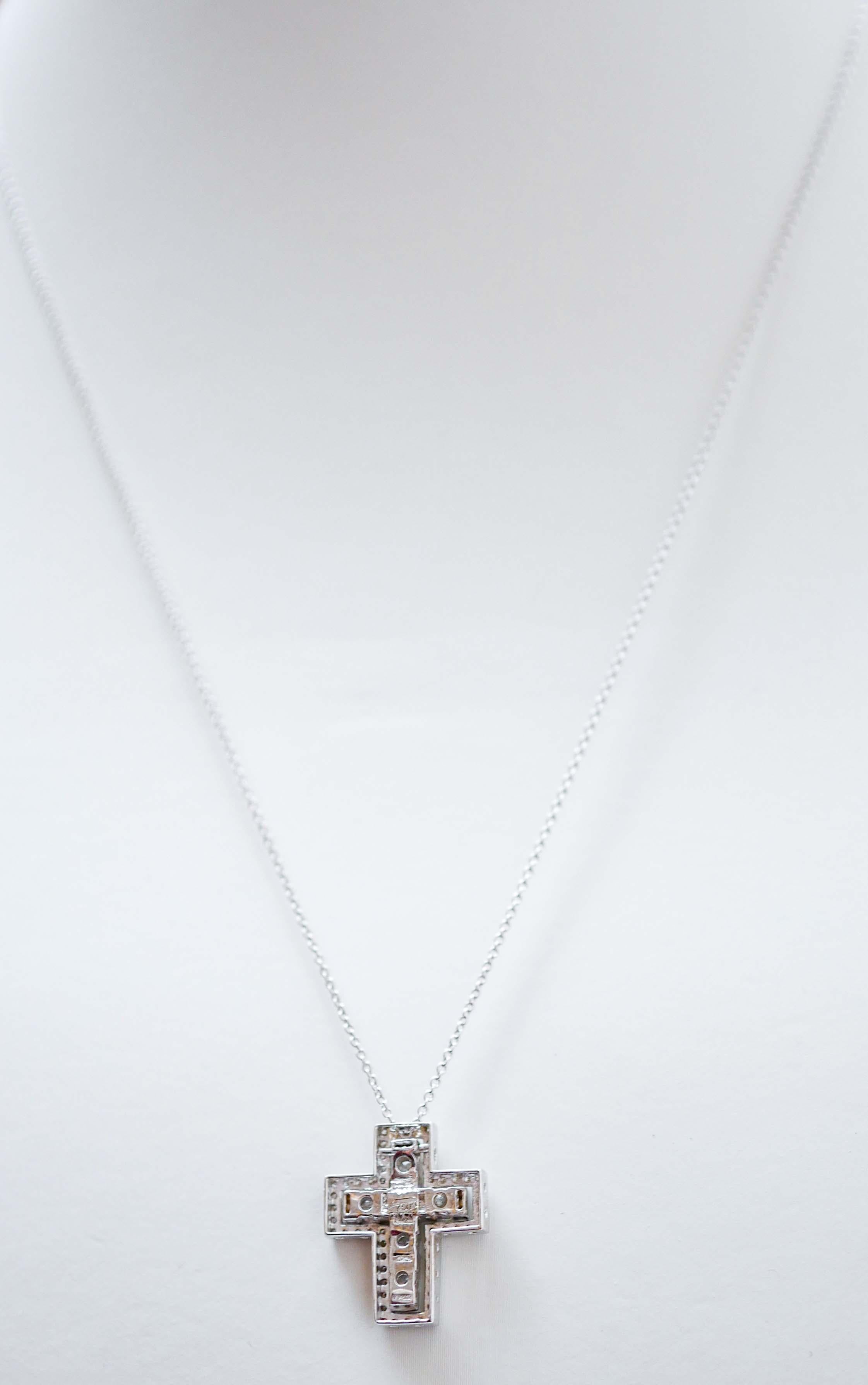 Brilliant Cut Diamonds, 18 Karat White Gold Cross Pendant Necklace. For Sale