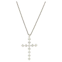 Diamonds 18 Karat White Gold Cross Pendant Necklace