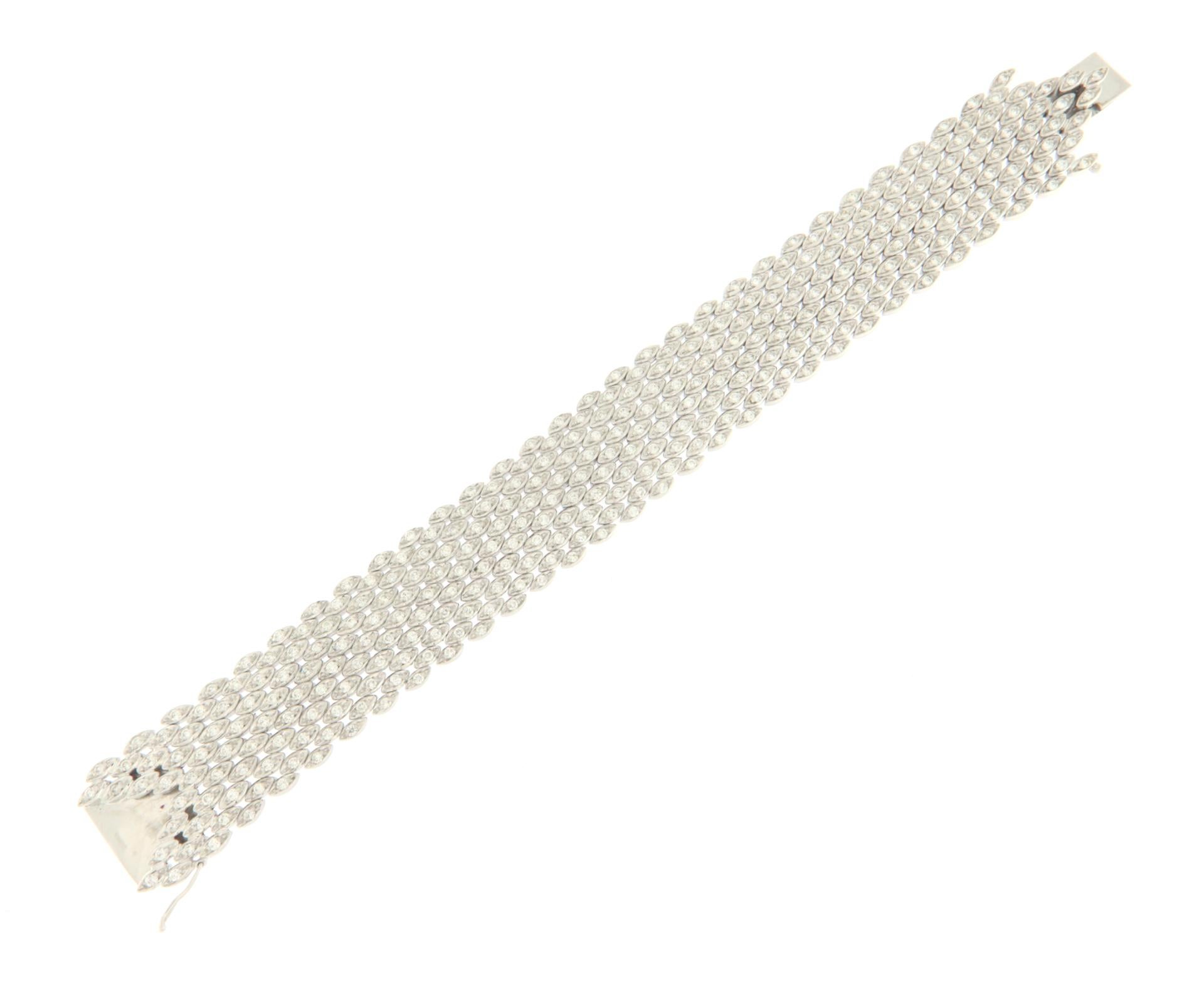Diamonds 18 Karat White Gold Cuff Bracelet In New Condition For Sale In Marcianise, IT