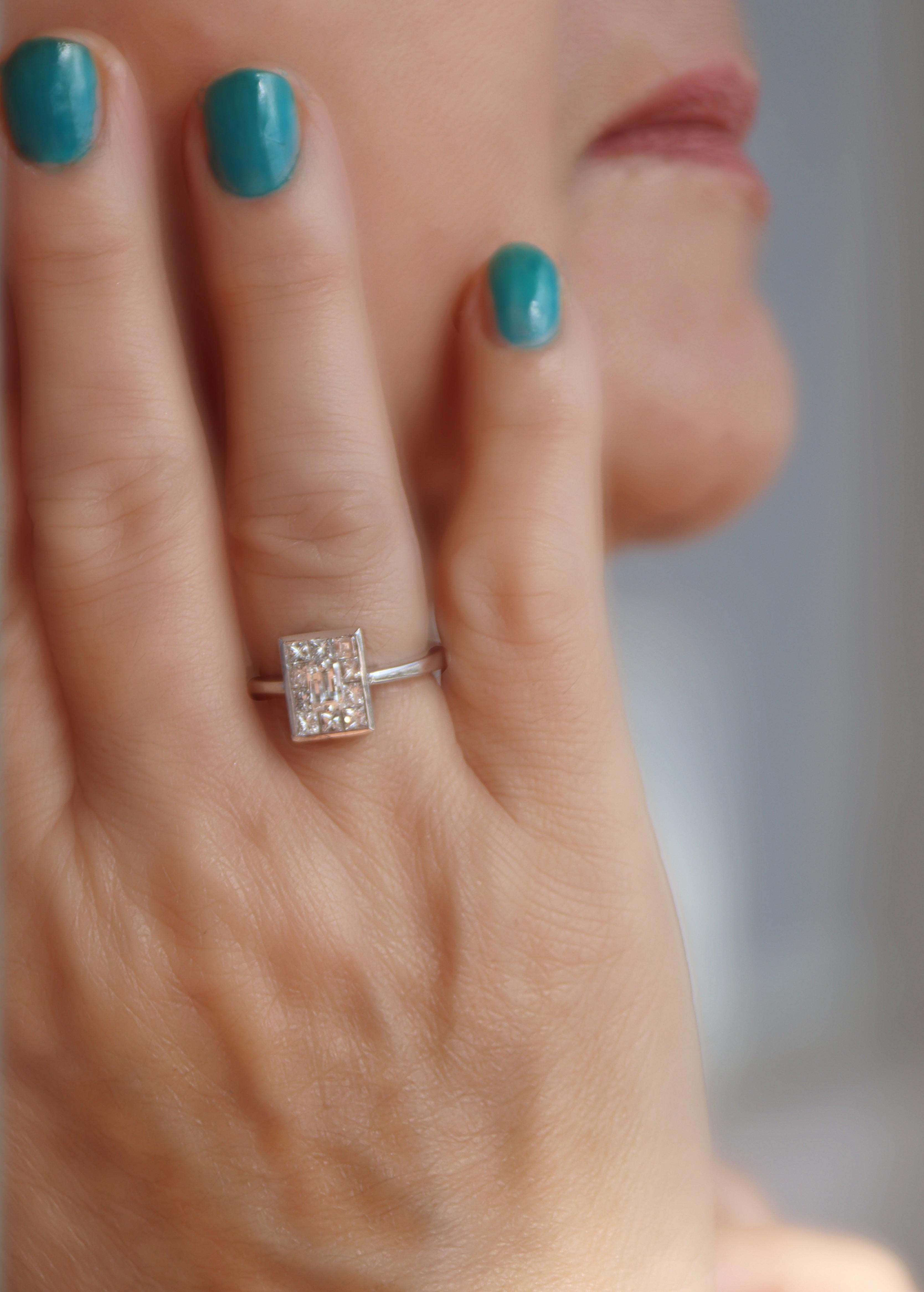 Verlobungsringe aus 18 Karat Weißgold mit Diamanten (Kunsthandwerker*in) im Angebot