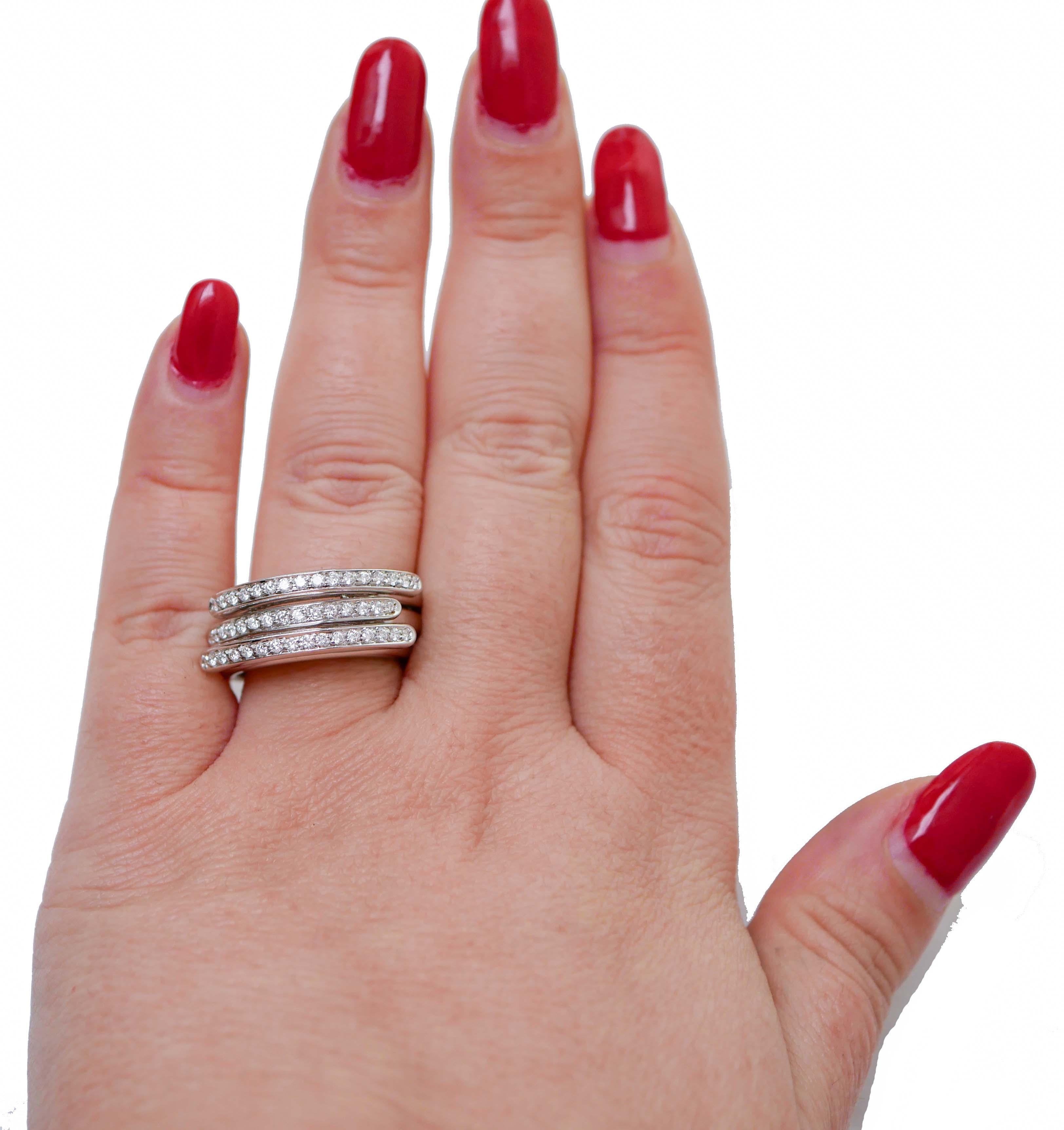 Brilliant Cut Diamonds, 18 Karat White Gold Fashion Ring. For Sale