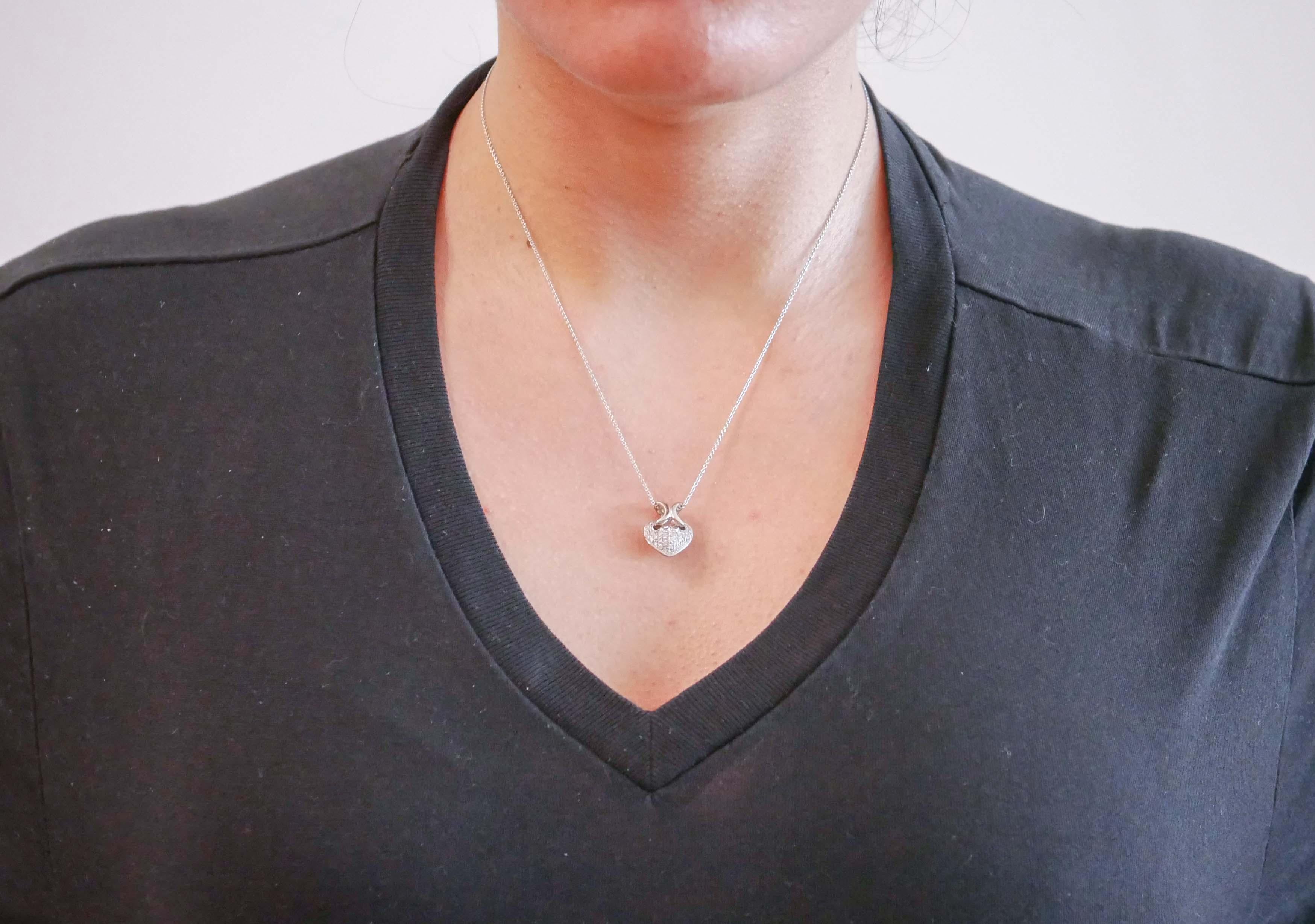 Diamants, collier pendentif cœur en or blanc 18 carats. Neuf - En vente à Marcianise, Marcianise (CE)