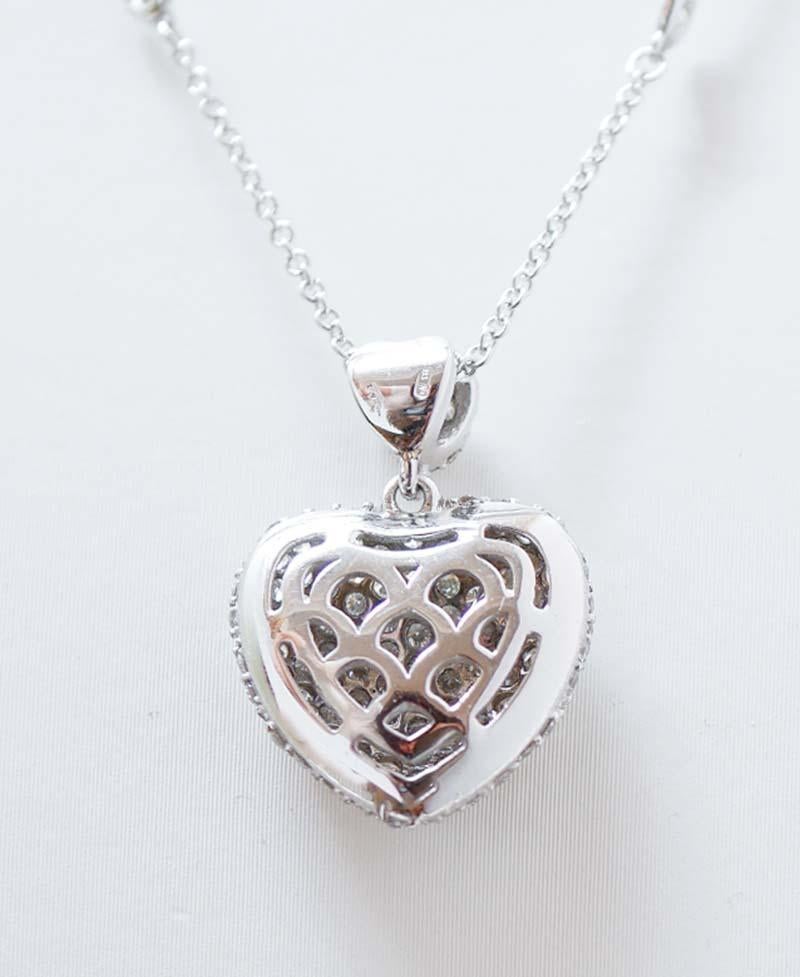 Brilliant Cut Diamonds, 18 Karat White Gold Heart Shape Pendant Necklace For Sale