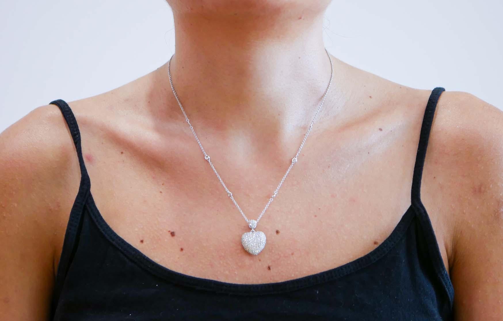 Diamonds, 18 Karat White Gold Heart Shape Pendant Necklace In New Condition For Sale In Marcianise, Marcianise (CE)