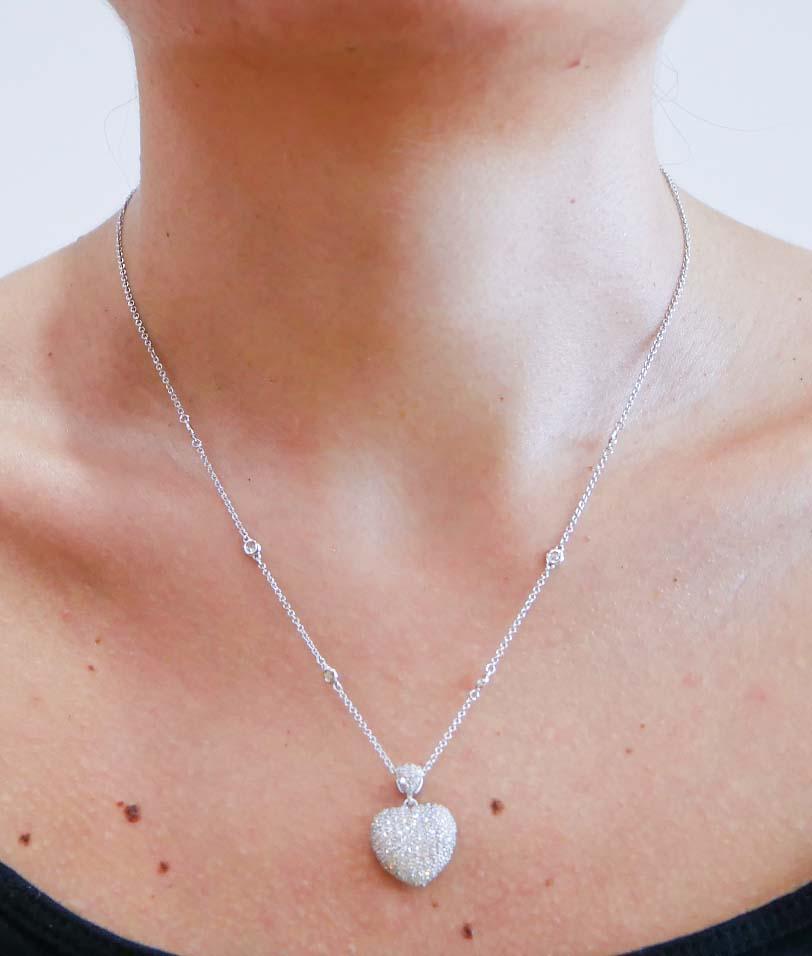 Women's Diamonds, 18 Karat White Gold Heart Shape Pendant Necklace For Sale