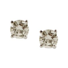 0, 26 ct Diamonds, 18 Karat White Gold Light-Point Earrings