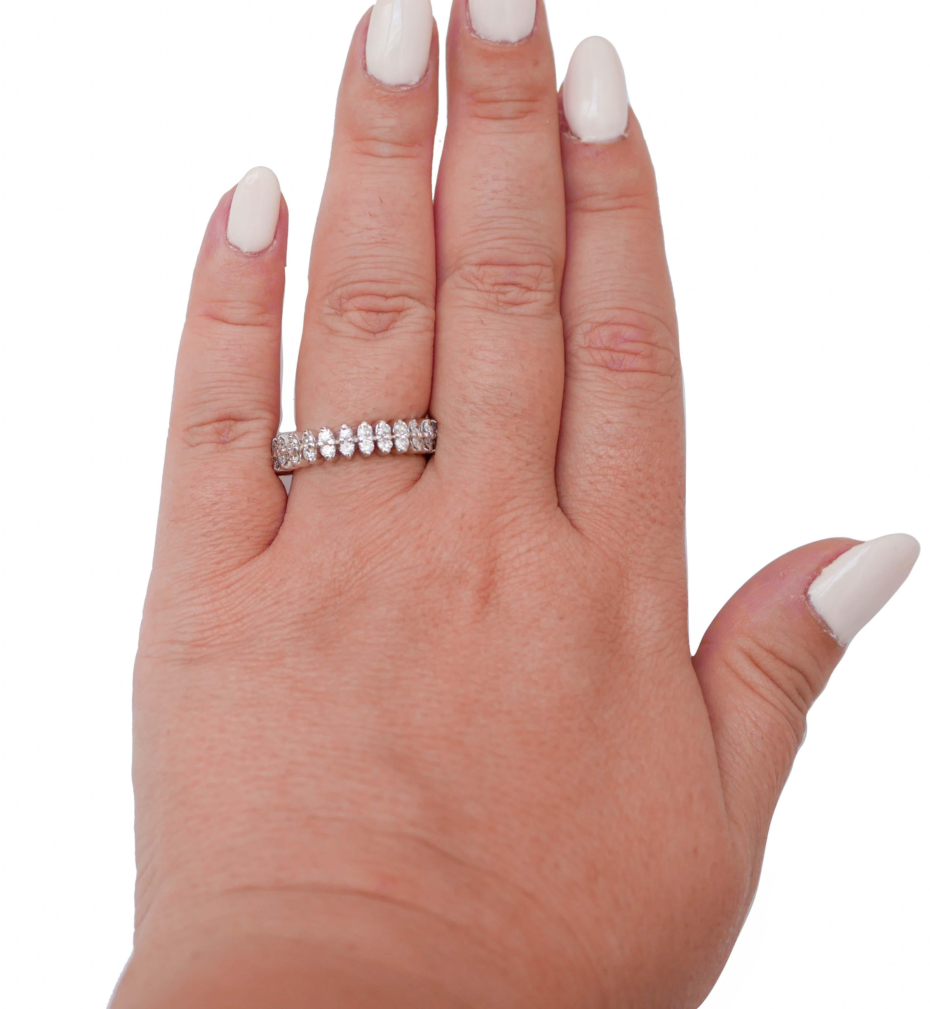 Brilliant Cut Diamonds, 18 Karat White Gold Modern Ring. For Sale
