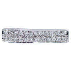 Bague moderne en or blanc 18 carats et diamants