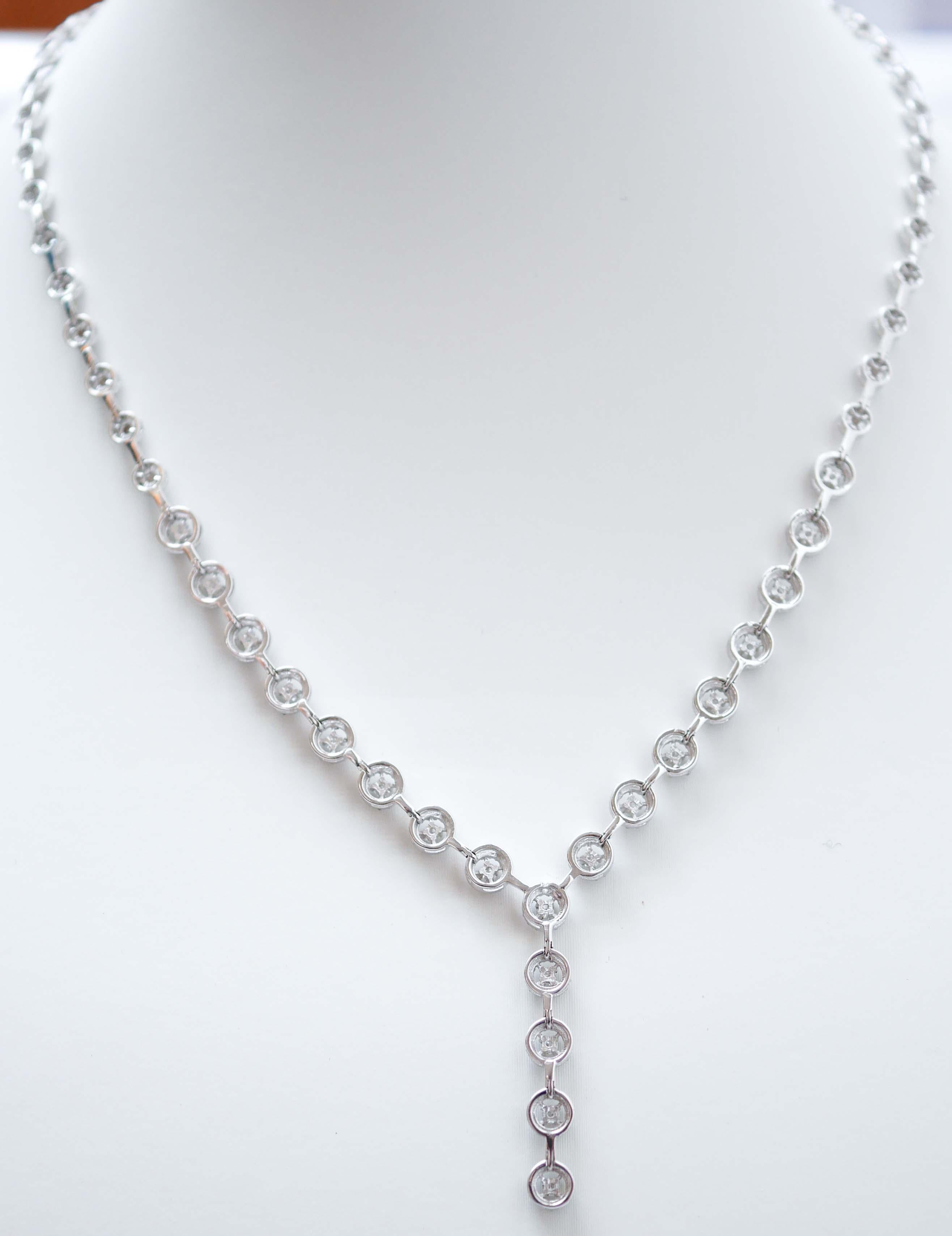 Modern Diamonds, 18 Karat White Gold Necklace. For Sale