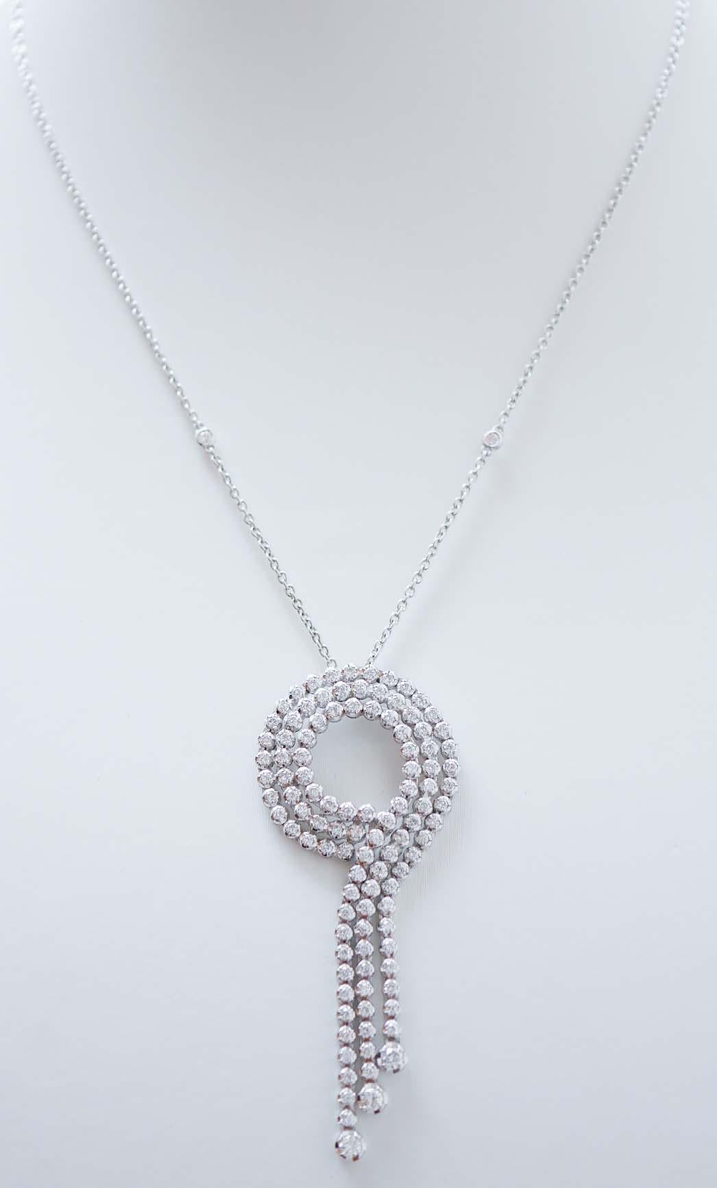 
Elegant pendant necklace in 18 kt white gold structure mounted with diamonds. Along the chain, four diamonds.
The chain is included.
Diamonds 2.53 ct
Total Weight 13.80 gr
RF  +EFCE
Minimum Length Chain  40 cm
Maximum Length Chain 44.5 cm
Height