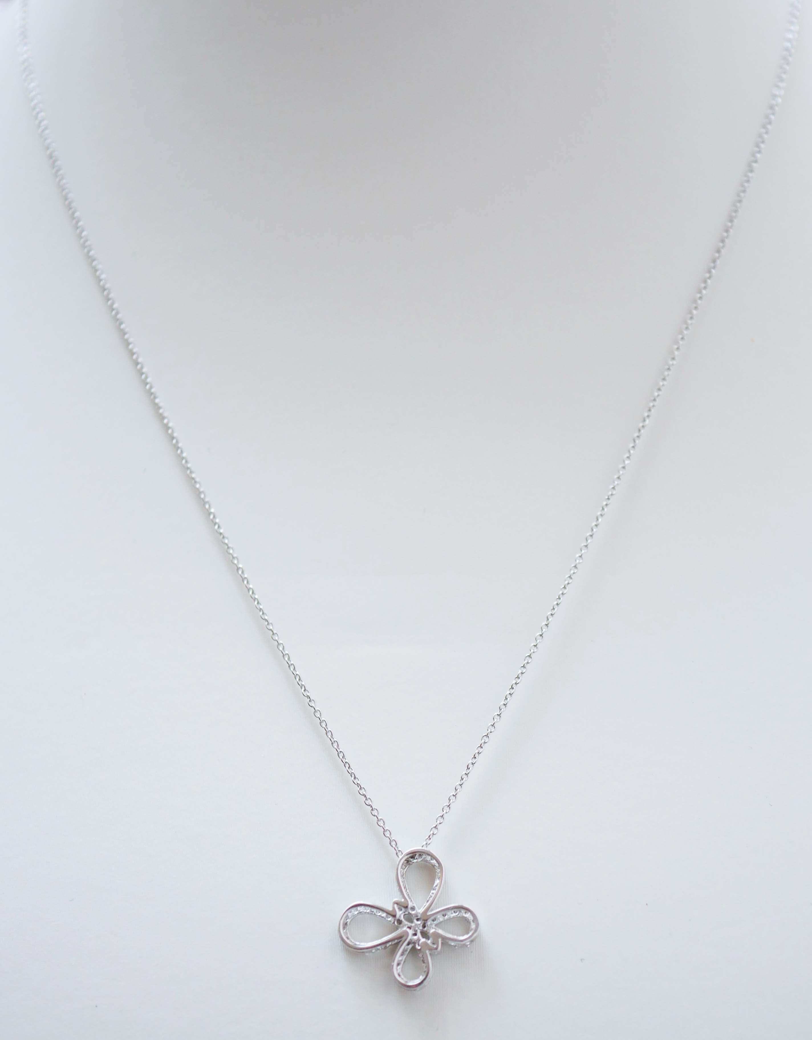 Brilliant Cut Diamonds, 18 Karat White Gold Pendant Necklace. For Sale