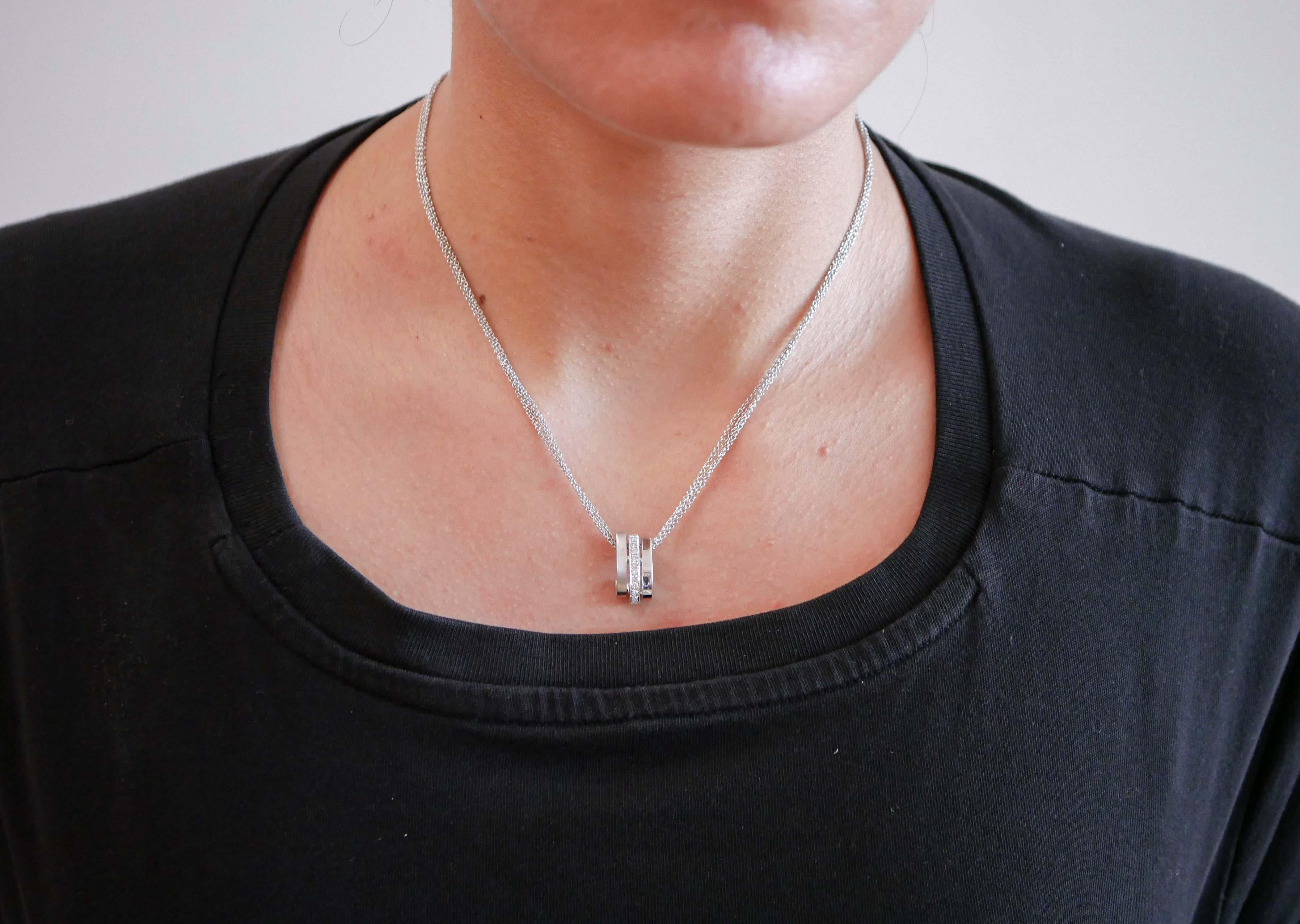 Diamonds, 18 Karat White Gold Pendant Necklace. In New Condition For Sale In Marcianise, Marcianise (CE)