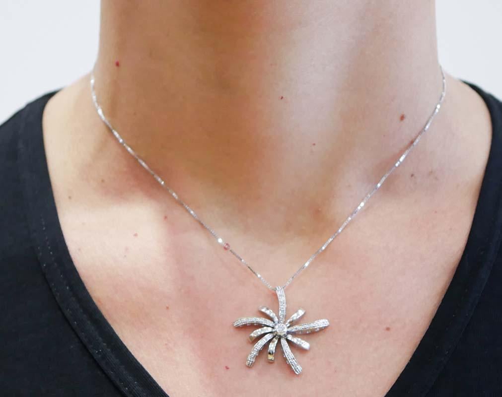 Women's Diamonds, 18 Karat White Gold Pendant Necklace. For Sale