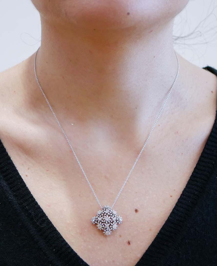 Women's Diamonds, 18 Karat White Gold Pendant Necklace. For Sale