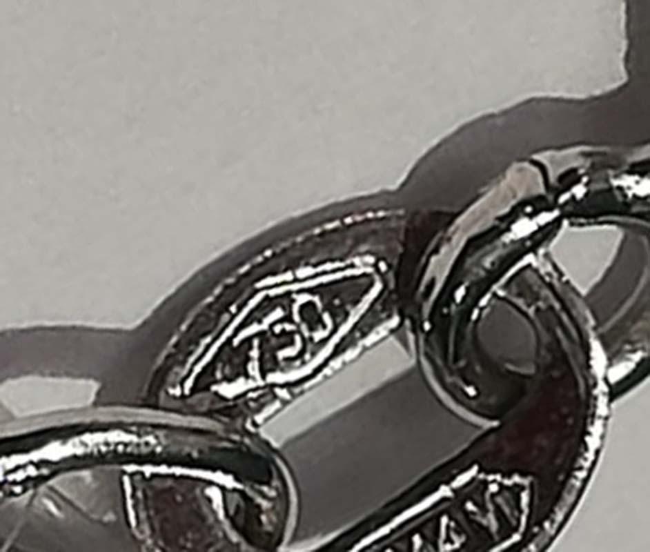 Diamonds, 18 Karat White Gold Pendant Necklace. For Sale 1