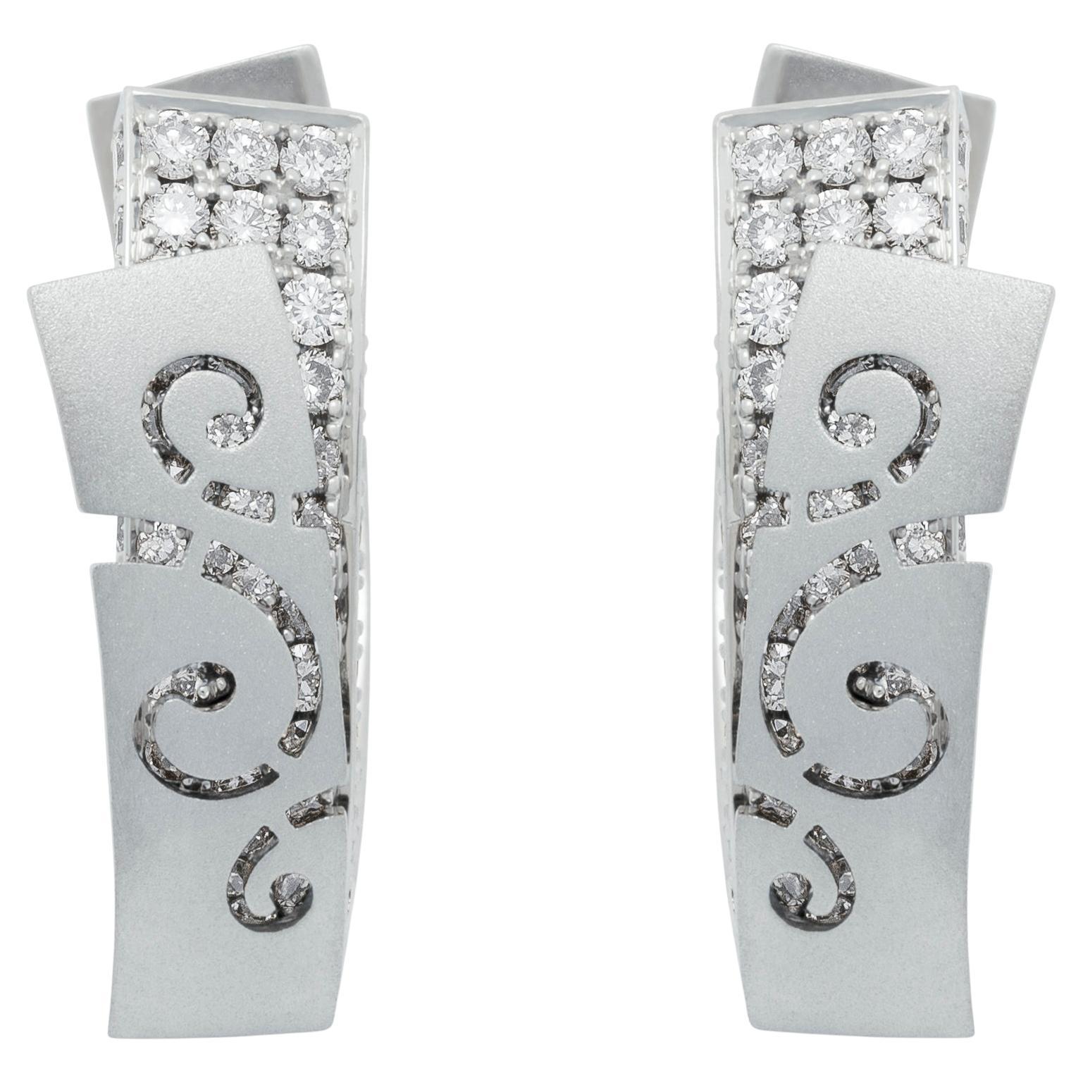 Boucles d'oreilles Pret-a-Porter en or blanc 18 carats et diamants