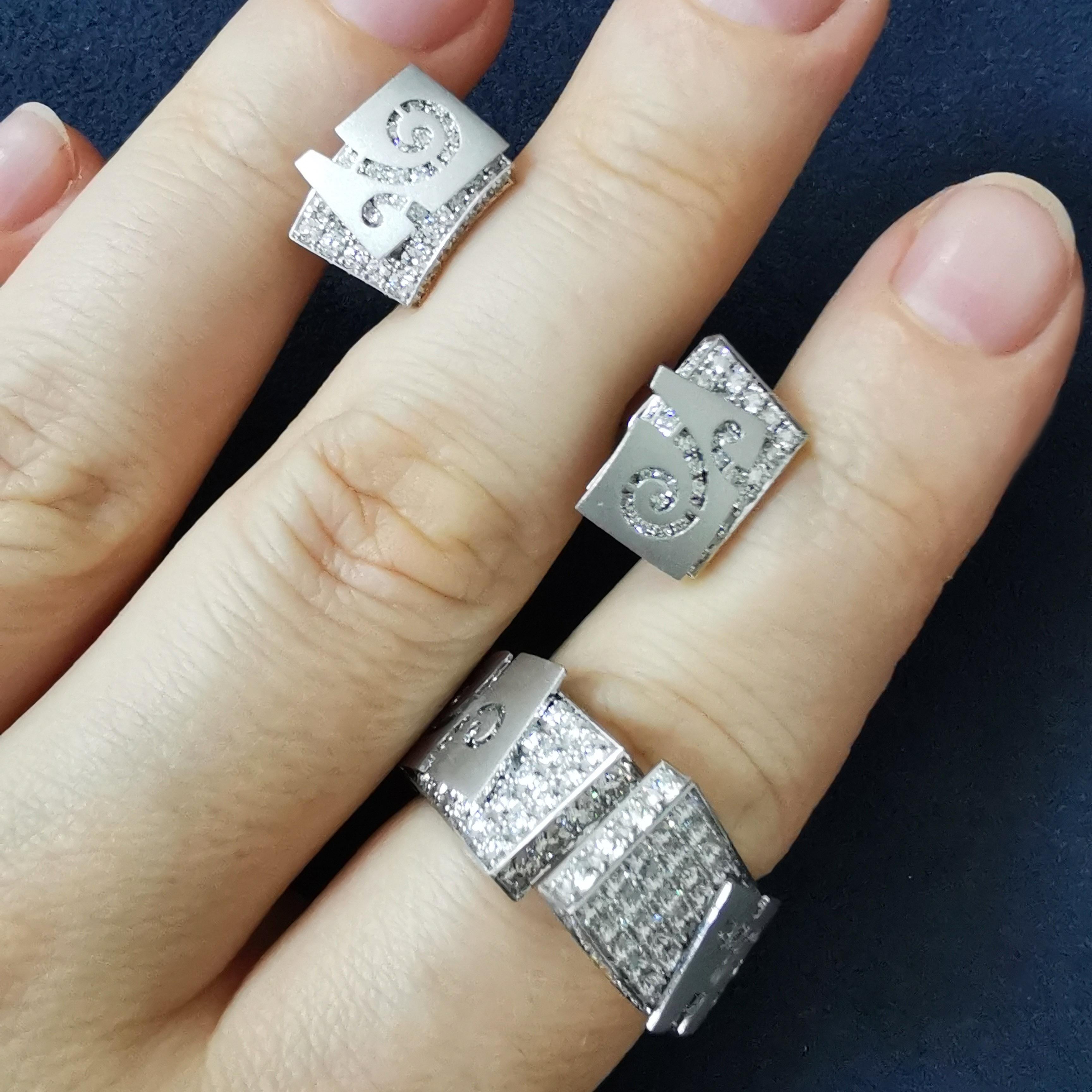 Women's Diamonds 18 Karat White Gold Pret-a-Porter Studs Suite
