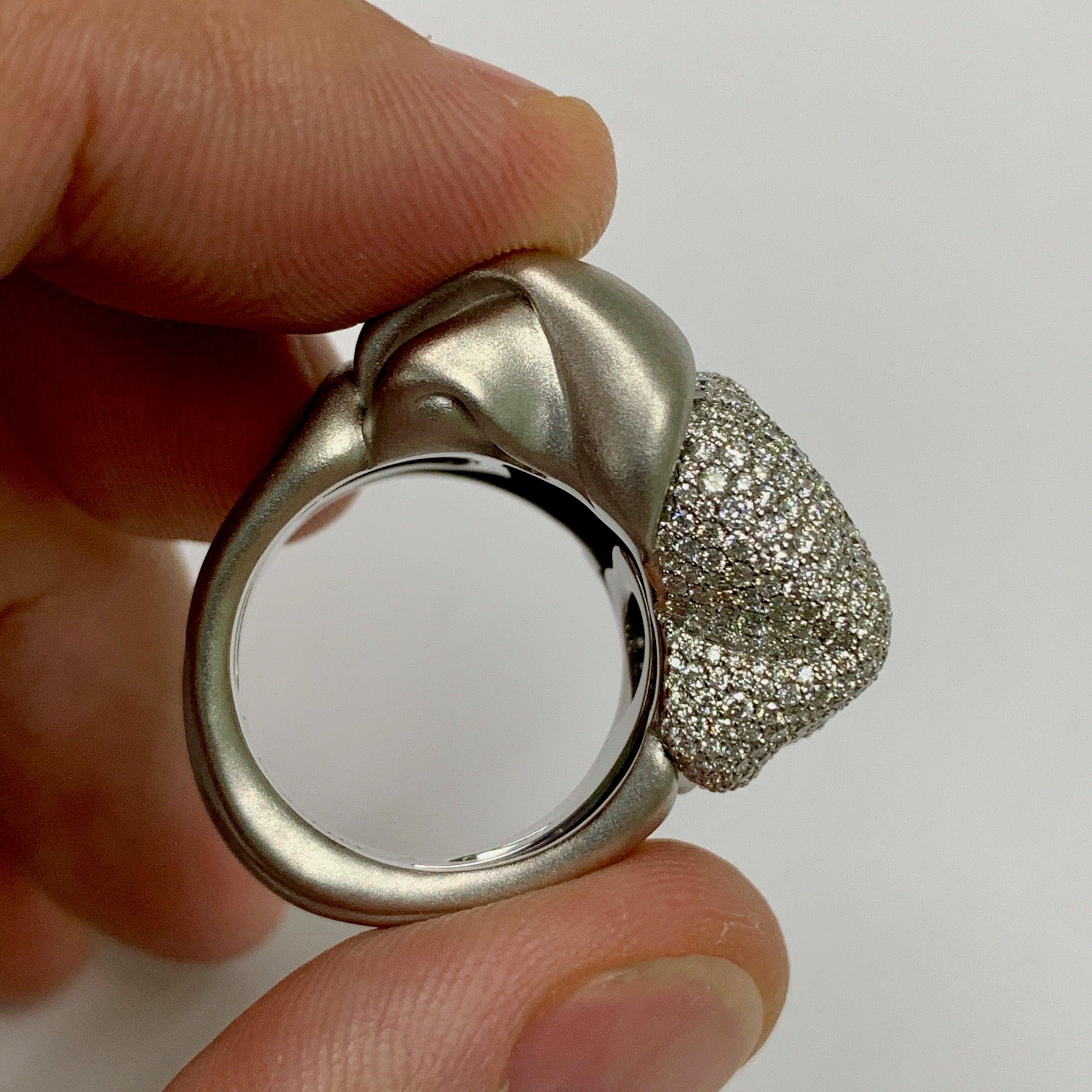 For Sale:  Diamonds 18 Karat White Gold Ring 6