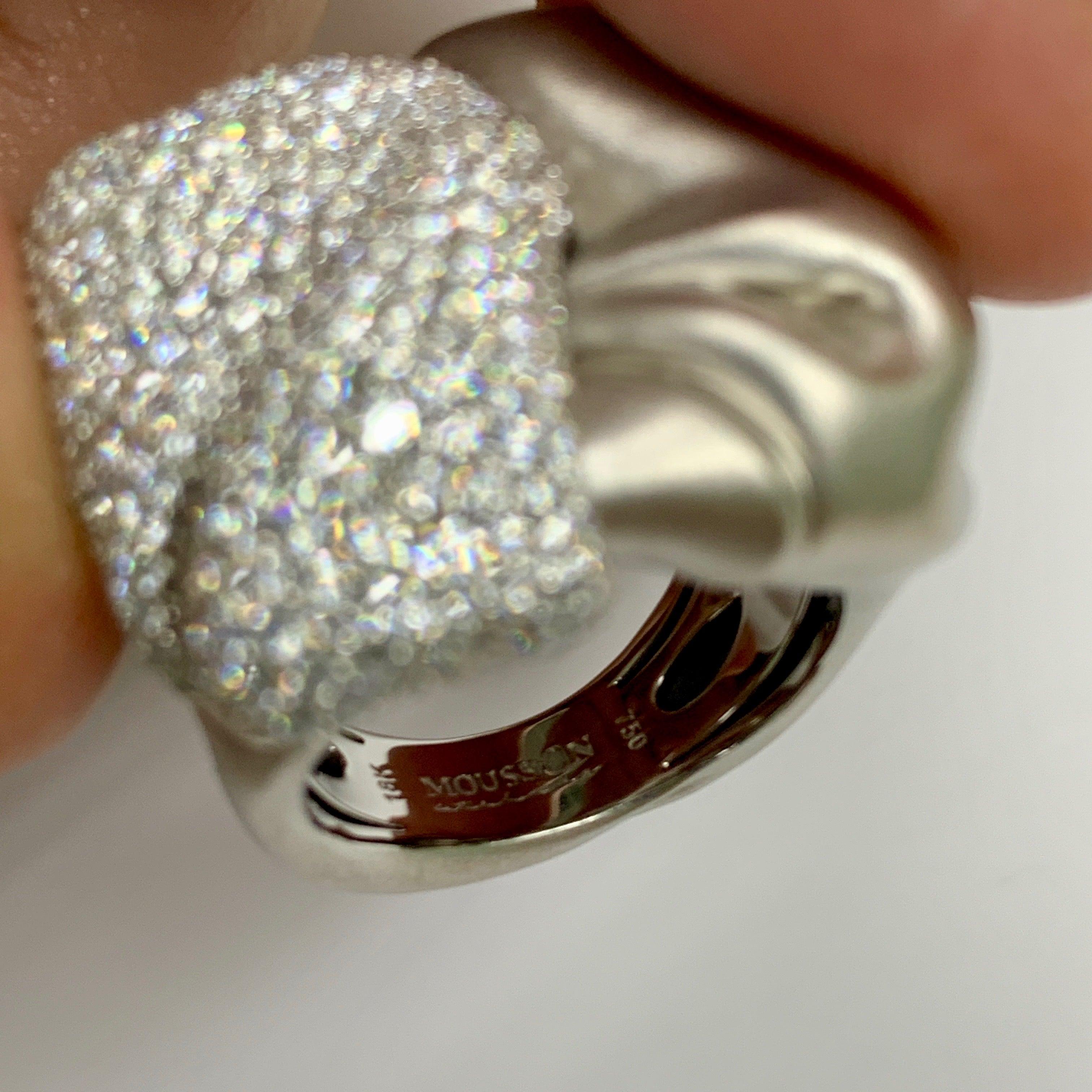 For Sale:  Diamonds 18 Karat White Gold Ring 7