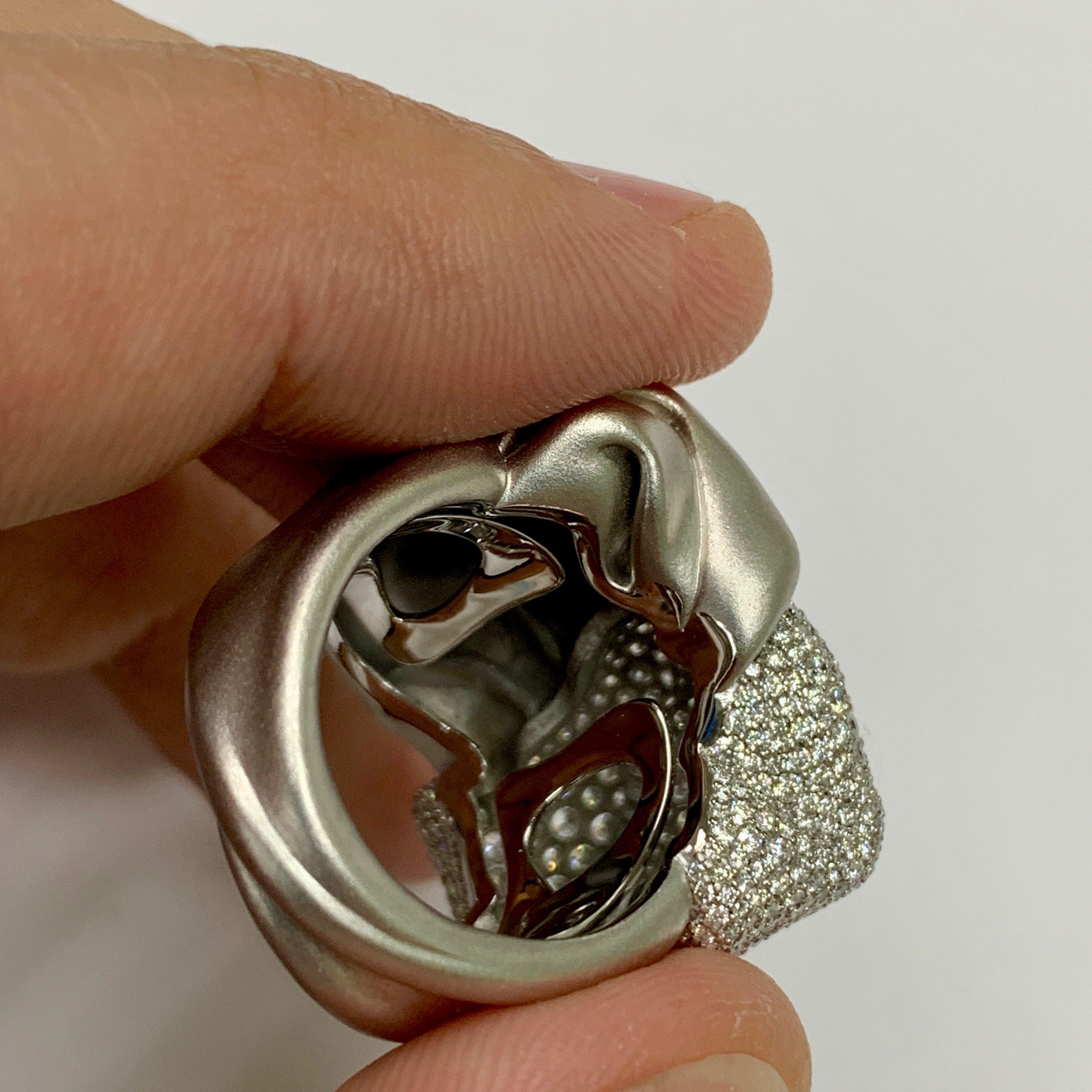 Diamonds 18 Karat White Gold Ring 8