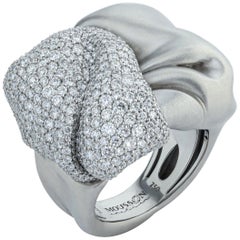 Diamonds 18 Karat White Gold Ring