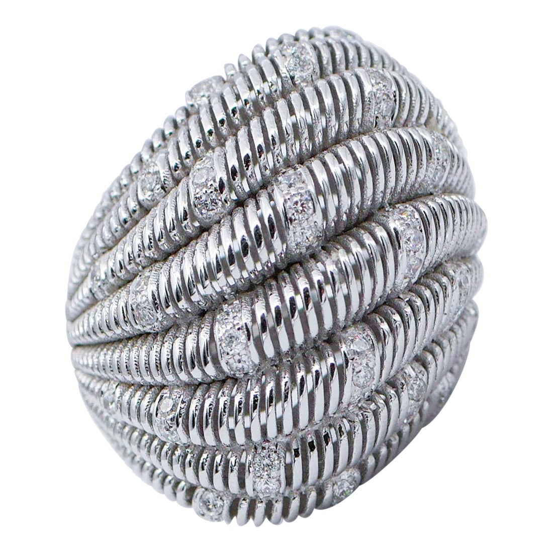 Bague en or blanc 18 carats et diamants
