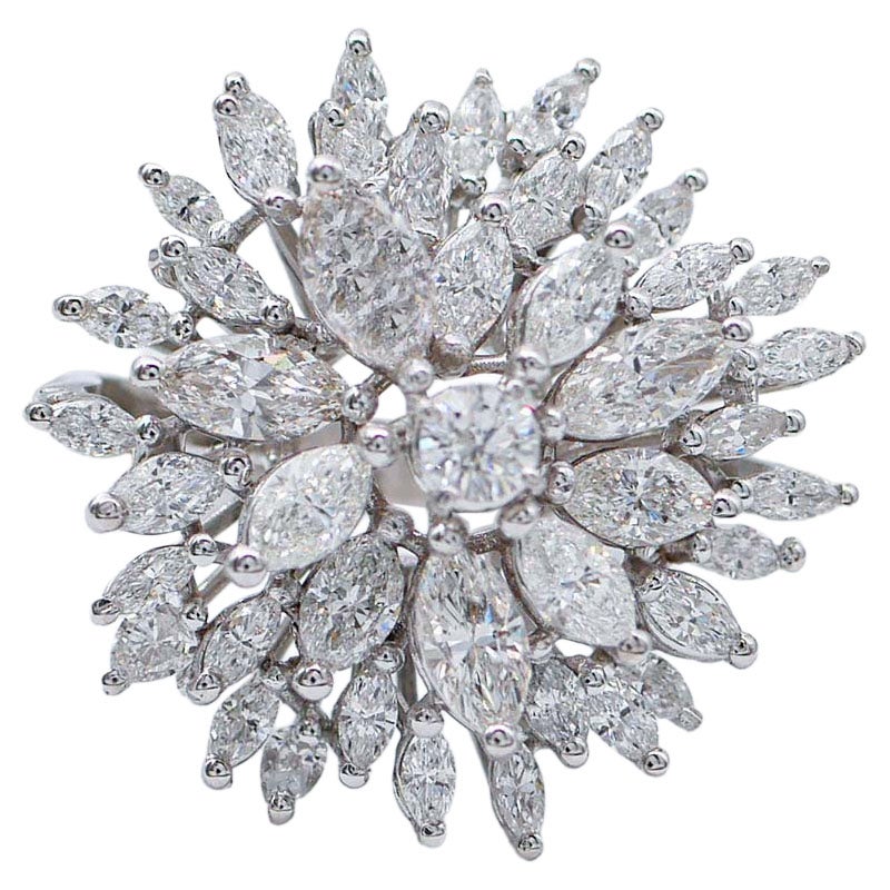 Diamonds, 18 Karat White Gold Ring