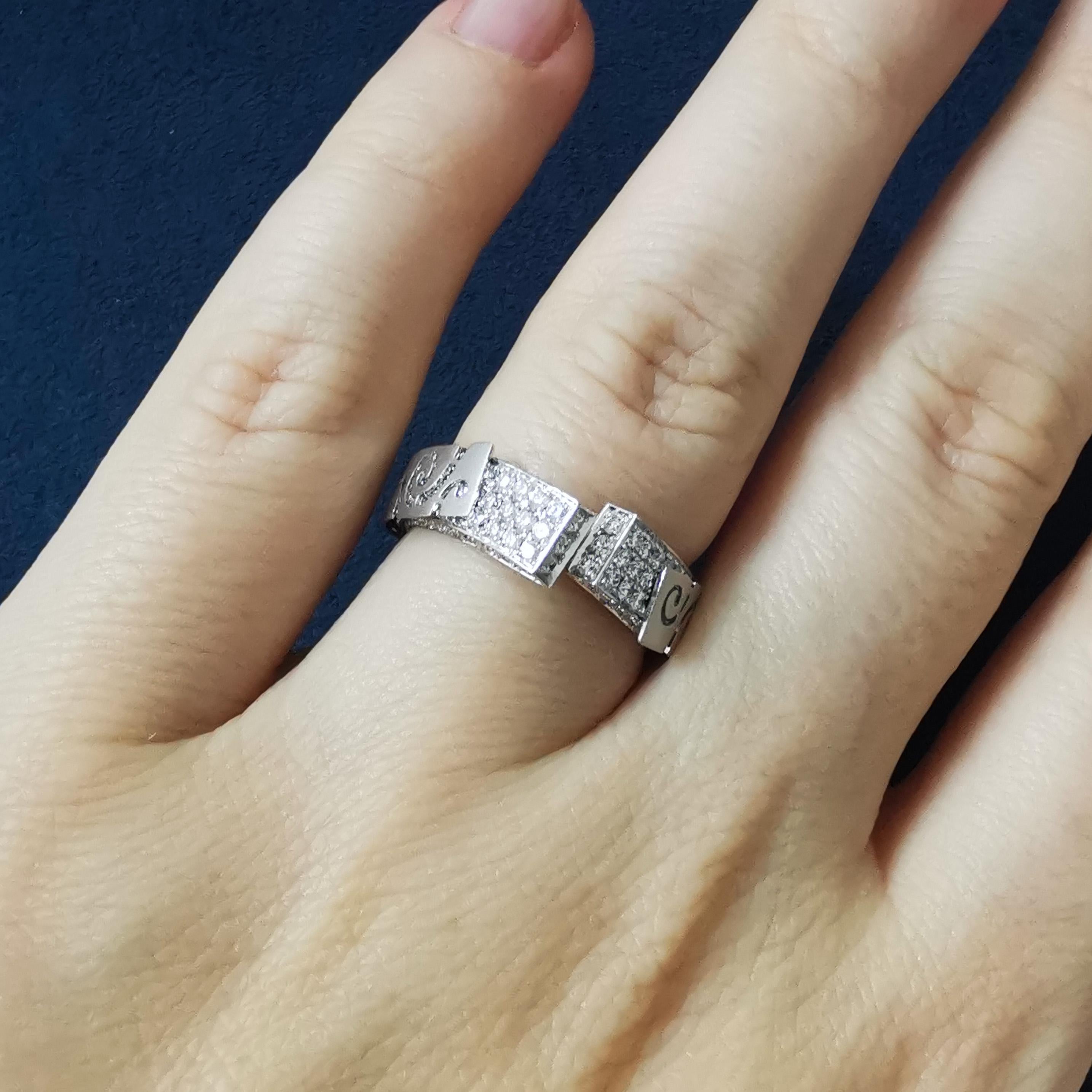 Diamonds 18 Karat White Gold Small Veil Ring For Sale 2
