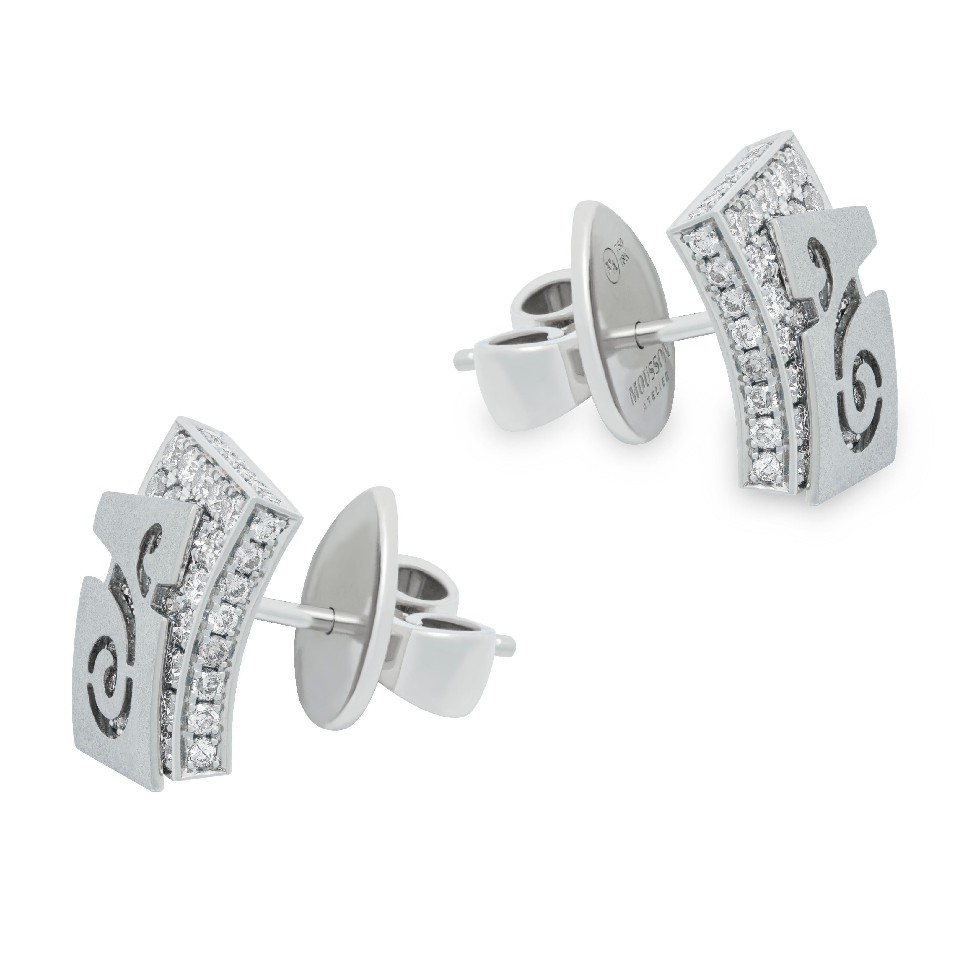 Diamonds 18 Karat White Gold Studs Veil Earrings

Veil inspired this jewelry series by our designers. For example, these Earrings seem to have two layers. The first layer is a 