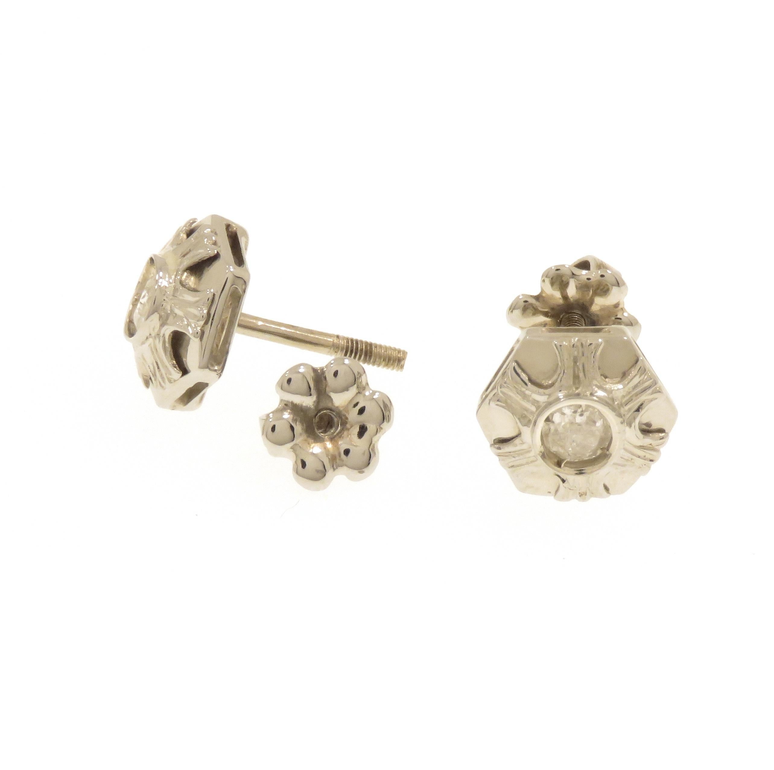 Diamonds 18 Karat White Gold Vintage Bombé Stud Earrings In Excellent Condition For Sale In Milano, IT