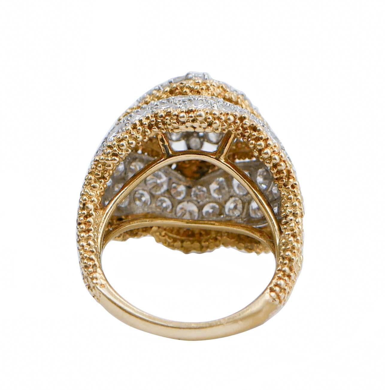 Ring aus 18 Karat Gelbgold mit Diamanten und Platin. (Retro) im Angebot
