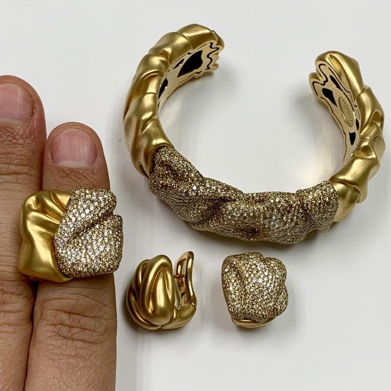 Diamonds 18 Karat Yellow Gold Bracelet For Sale 3