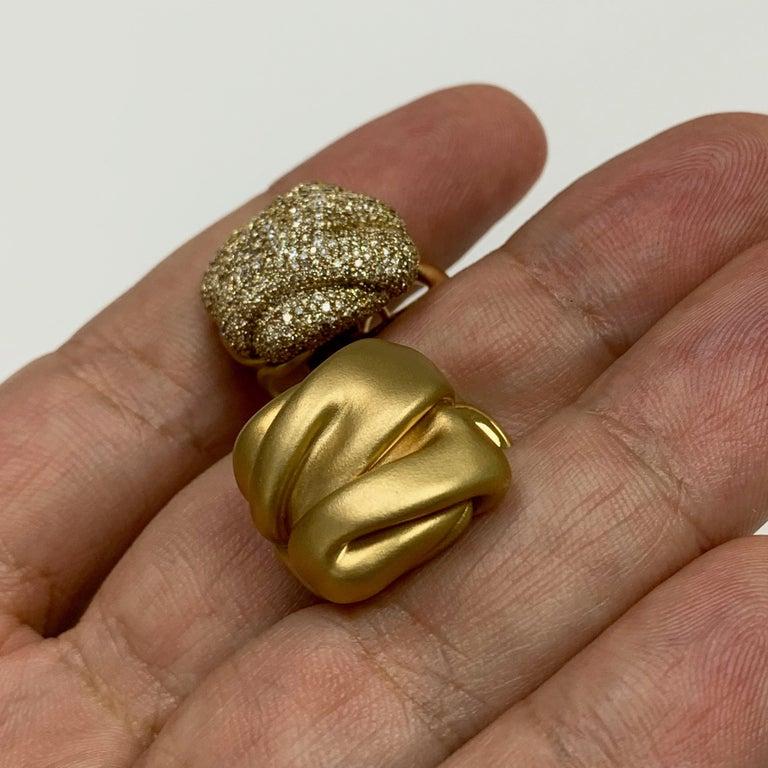 Diamanten-Ohrringe aus 18 Karat Gelbgold im Zustand „Neu“ im Angebot in Bangkok, TH