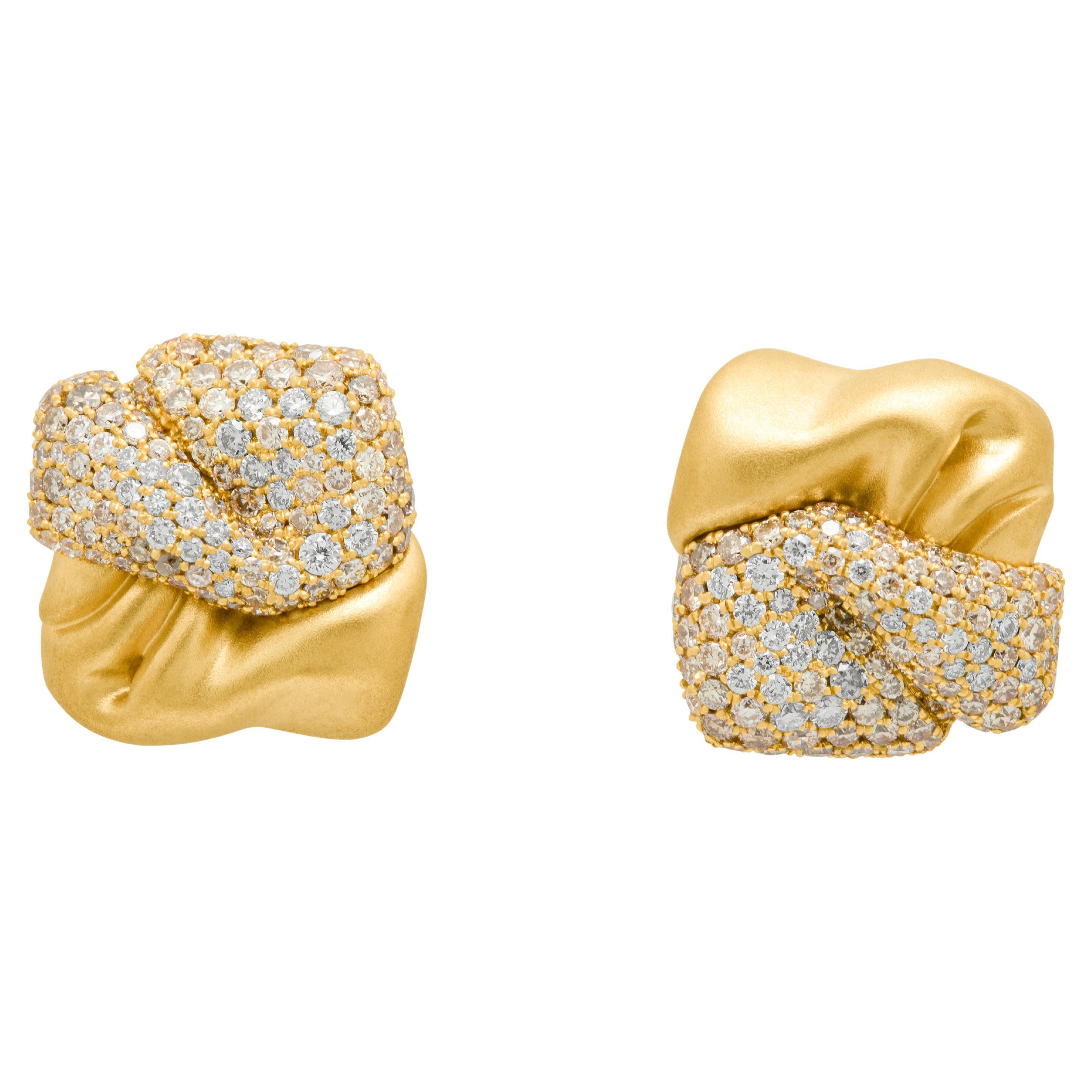 Diamanten-Ohrringe aus 18 Karat Gelbgold im Angebot