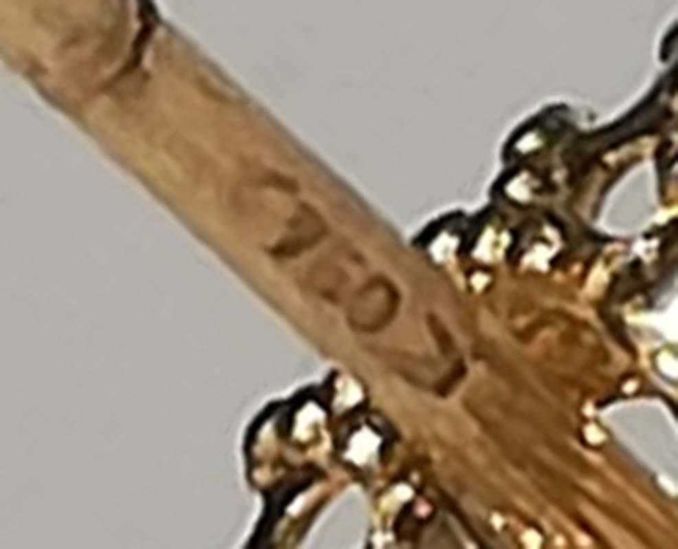 Women's Diamonds, 18 Karat Yellow Gold Flower Earrings.