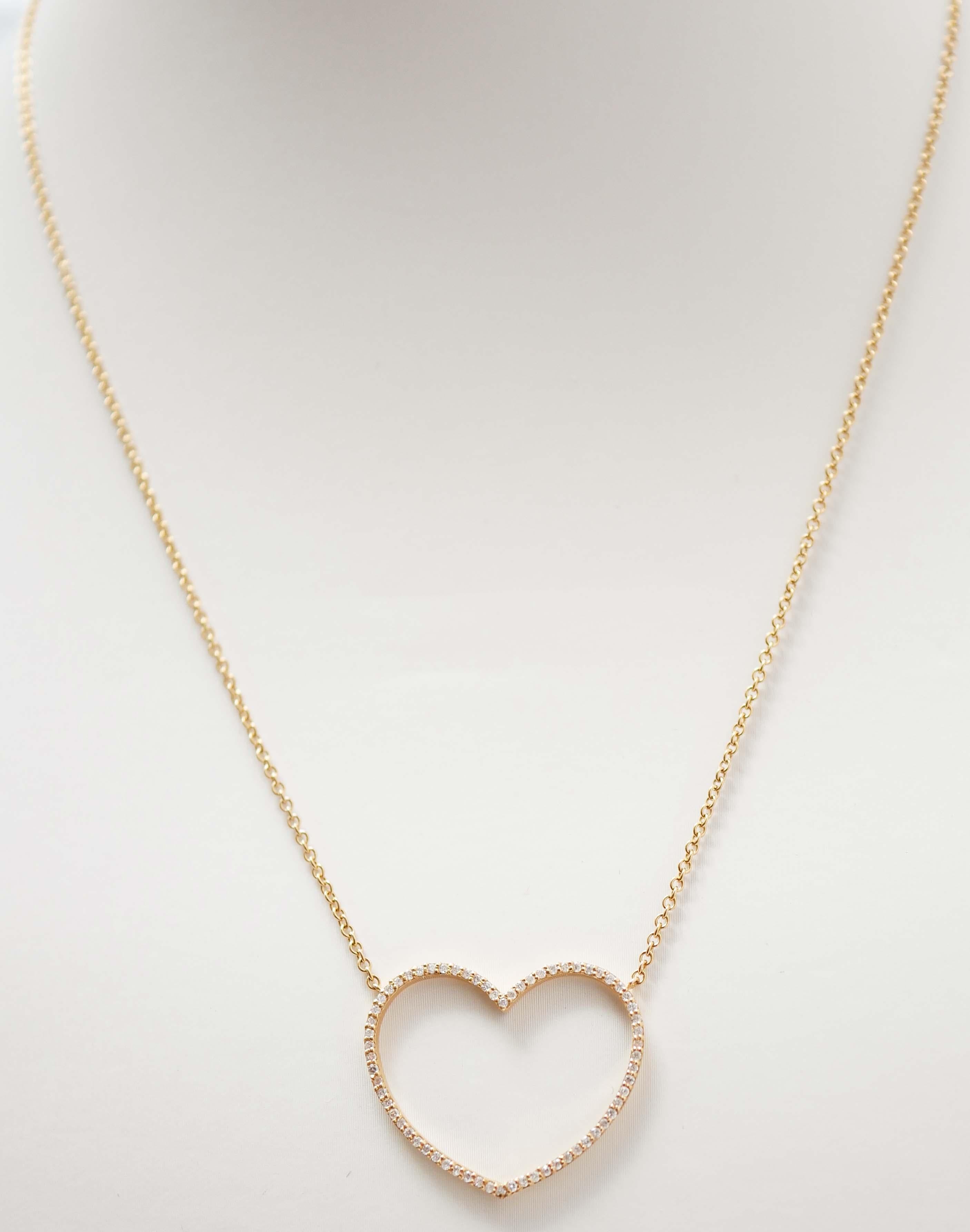 Modern necklace in 18 kt yellow gold structure mounted with an heart studdedn with diamonds.
Diamonds 0.45 ct
Total Weight 4.70 gr
RF  G    UHFH
RK.AOAH

For any informations, feel free to contat the seller through the message center.
