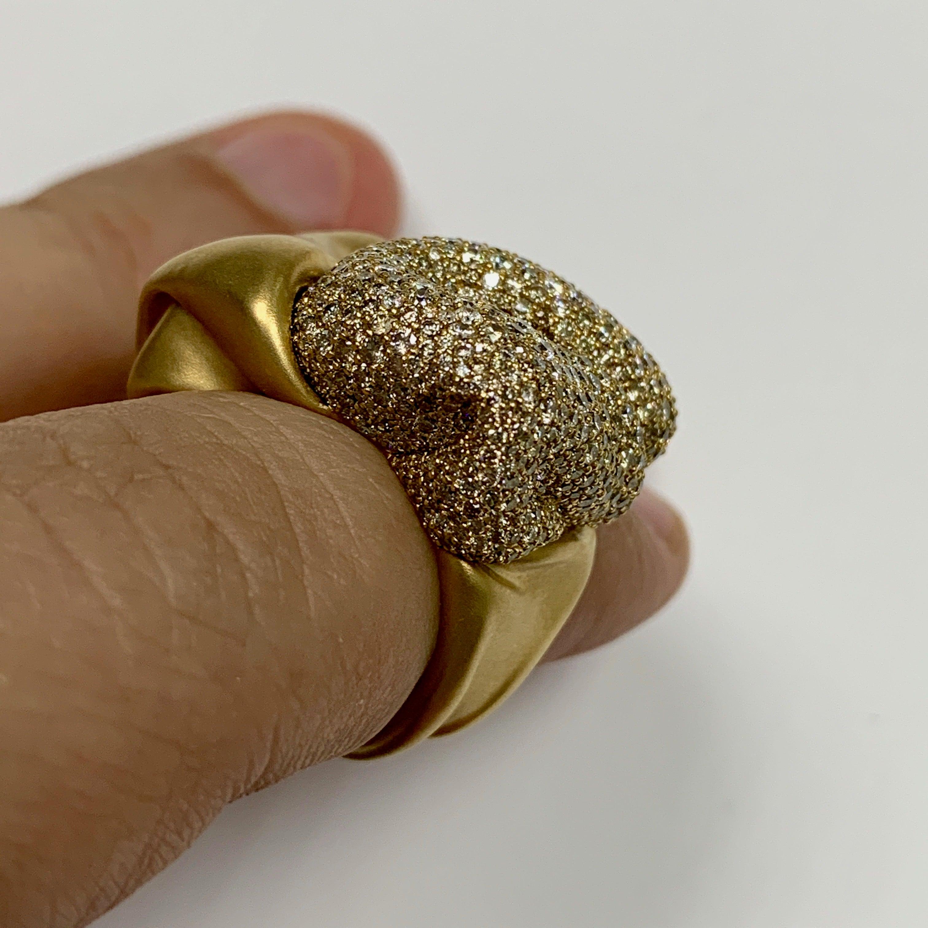 For Sale:  Diamonds 18 Karat Yellow Gold Ring 12