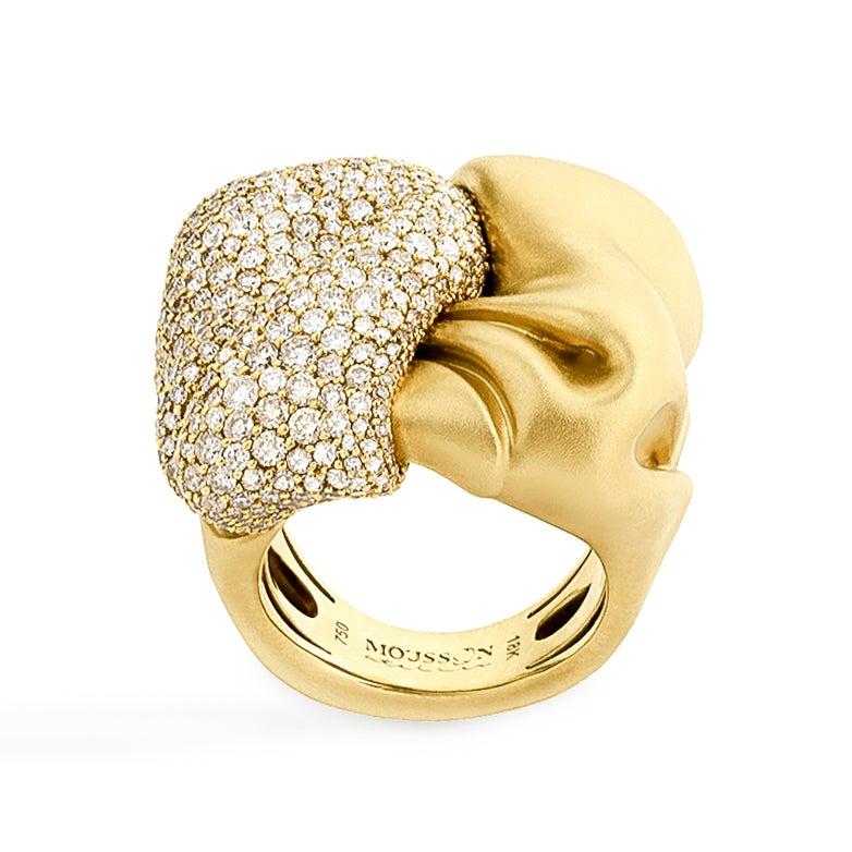 For Sale:  Diamonds 18 Karat Yellow Gold Ring 2
