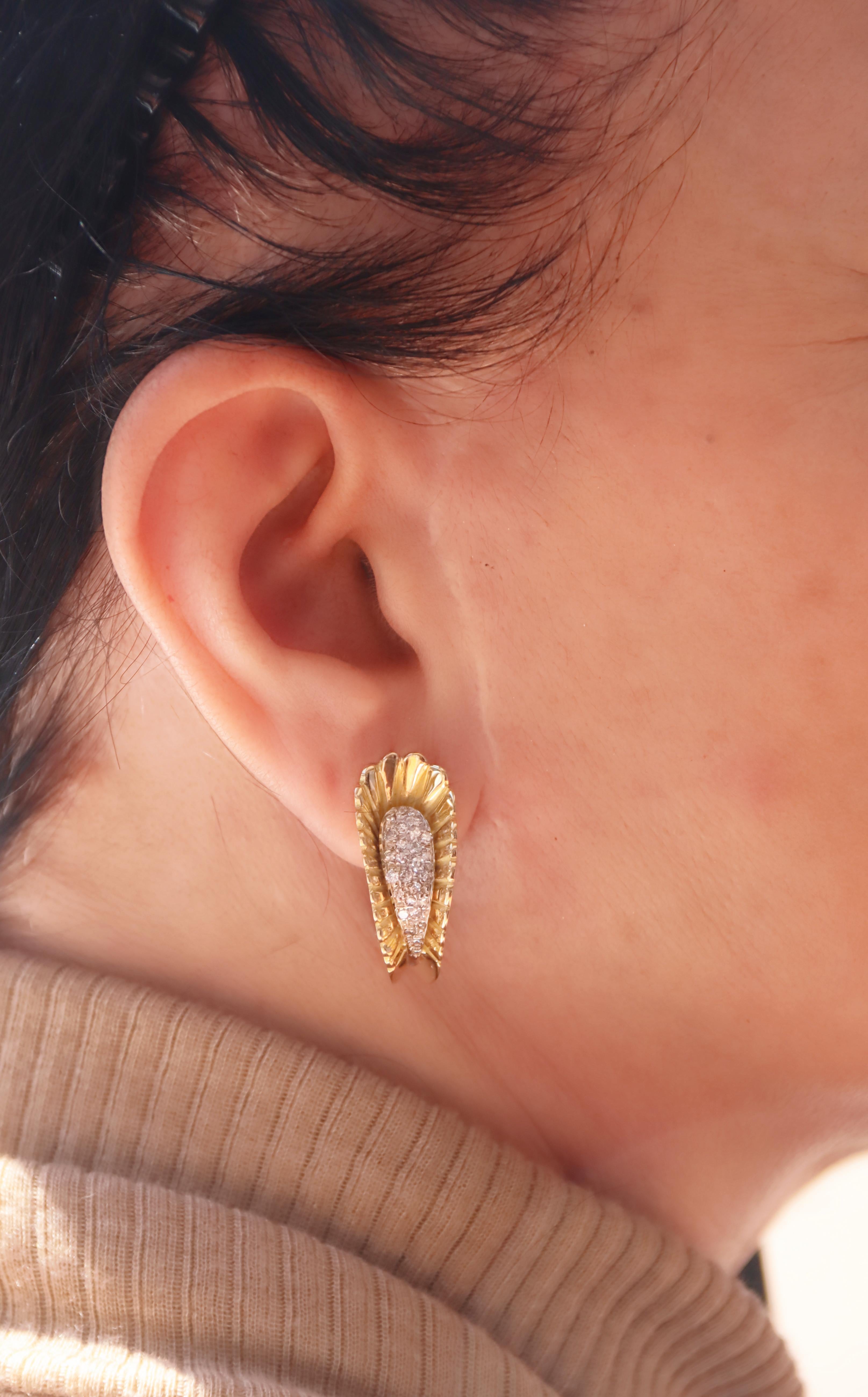 Diamonds 18 Karat Yellow Gold Stud Earrings For Sale 2