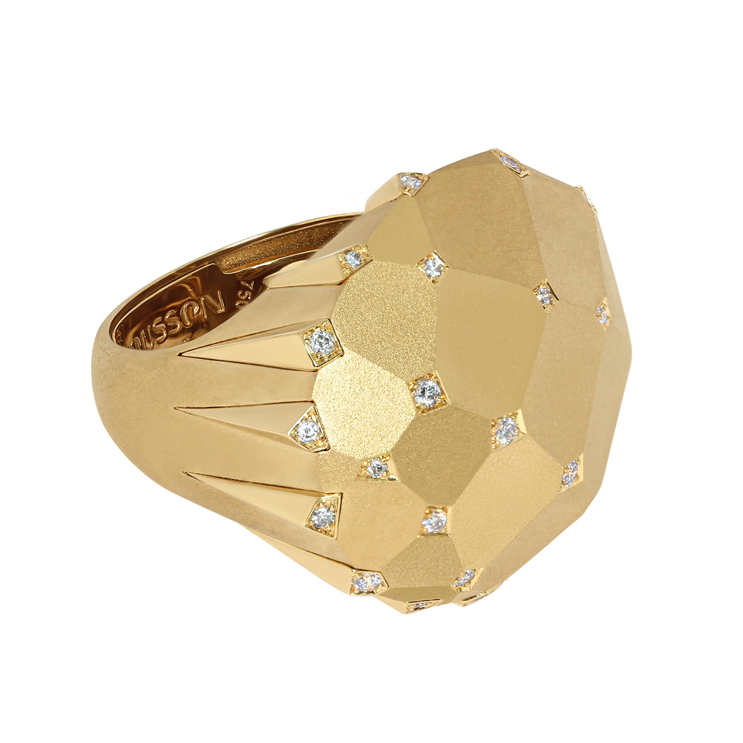 Diamanten 18 Karat Gelbgold Mattgold Geometrie Großer Ring (Zeitgenössisch) im Angebot